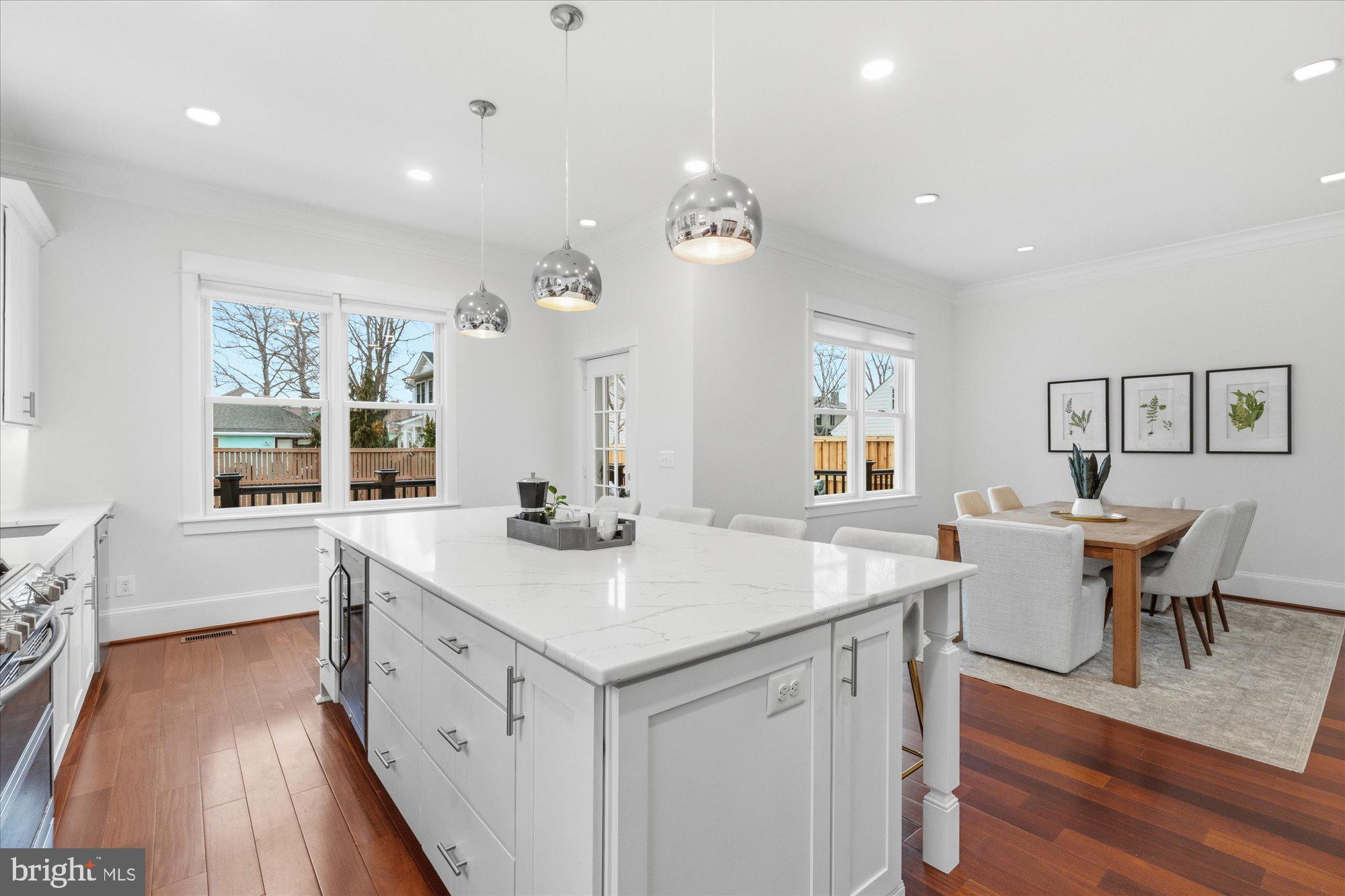 106 E OXFORD AVENUE E