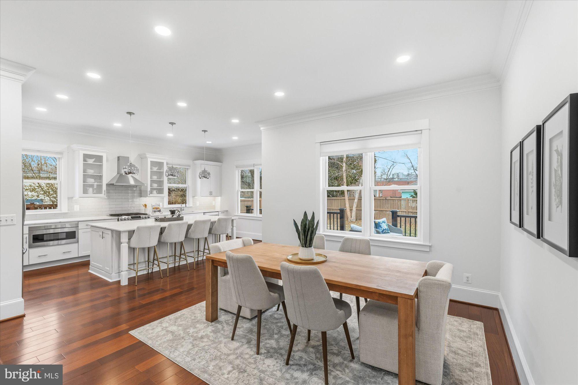 106 E OXFORD AVENUE E