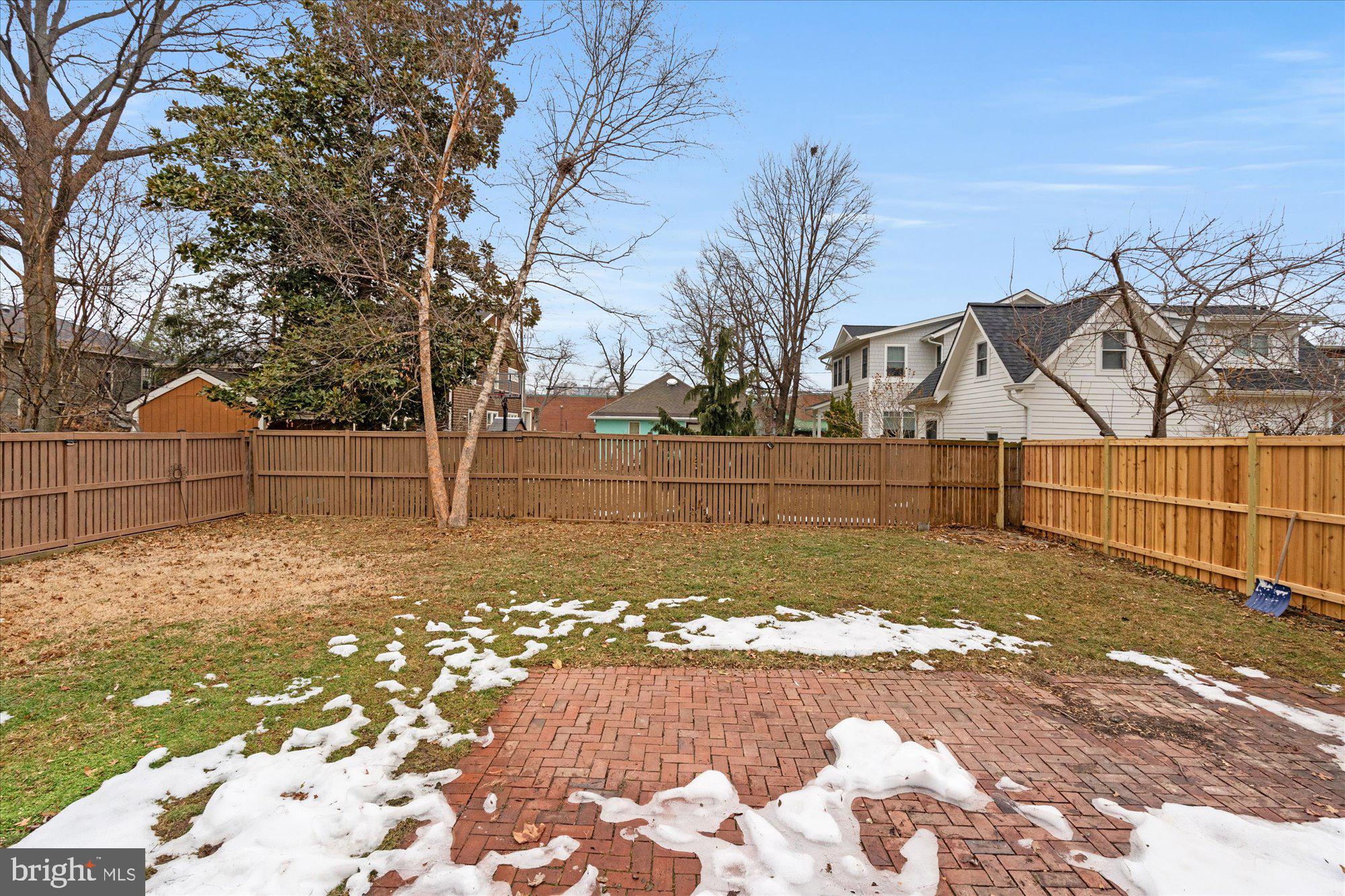 106 E OXFORD AVENUE E