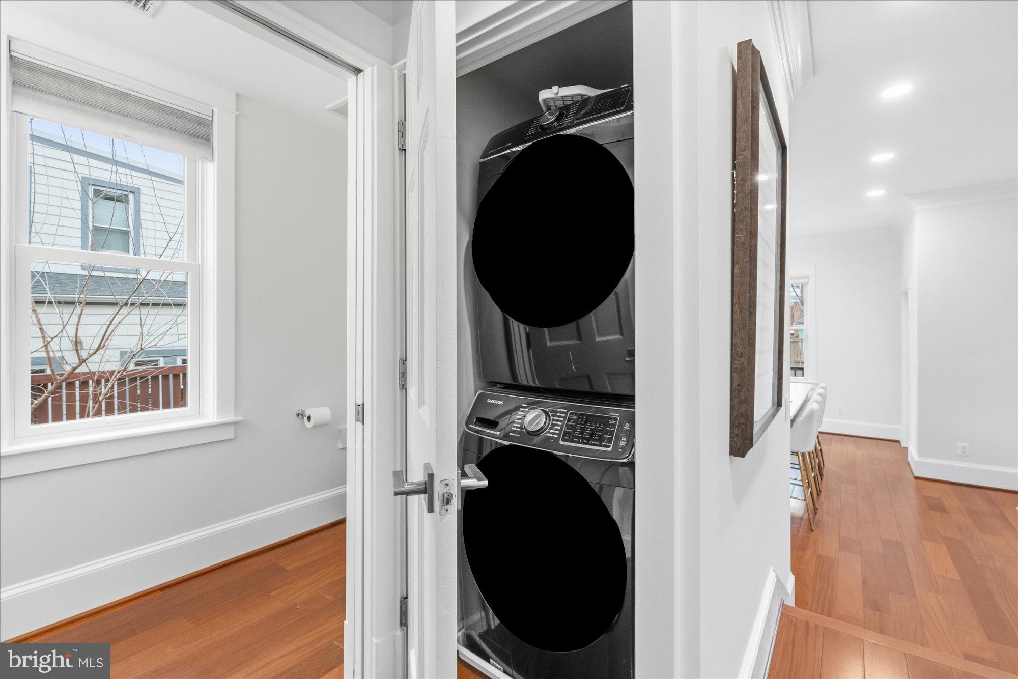 106 E OXFORD AVENUE E