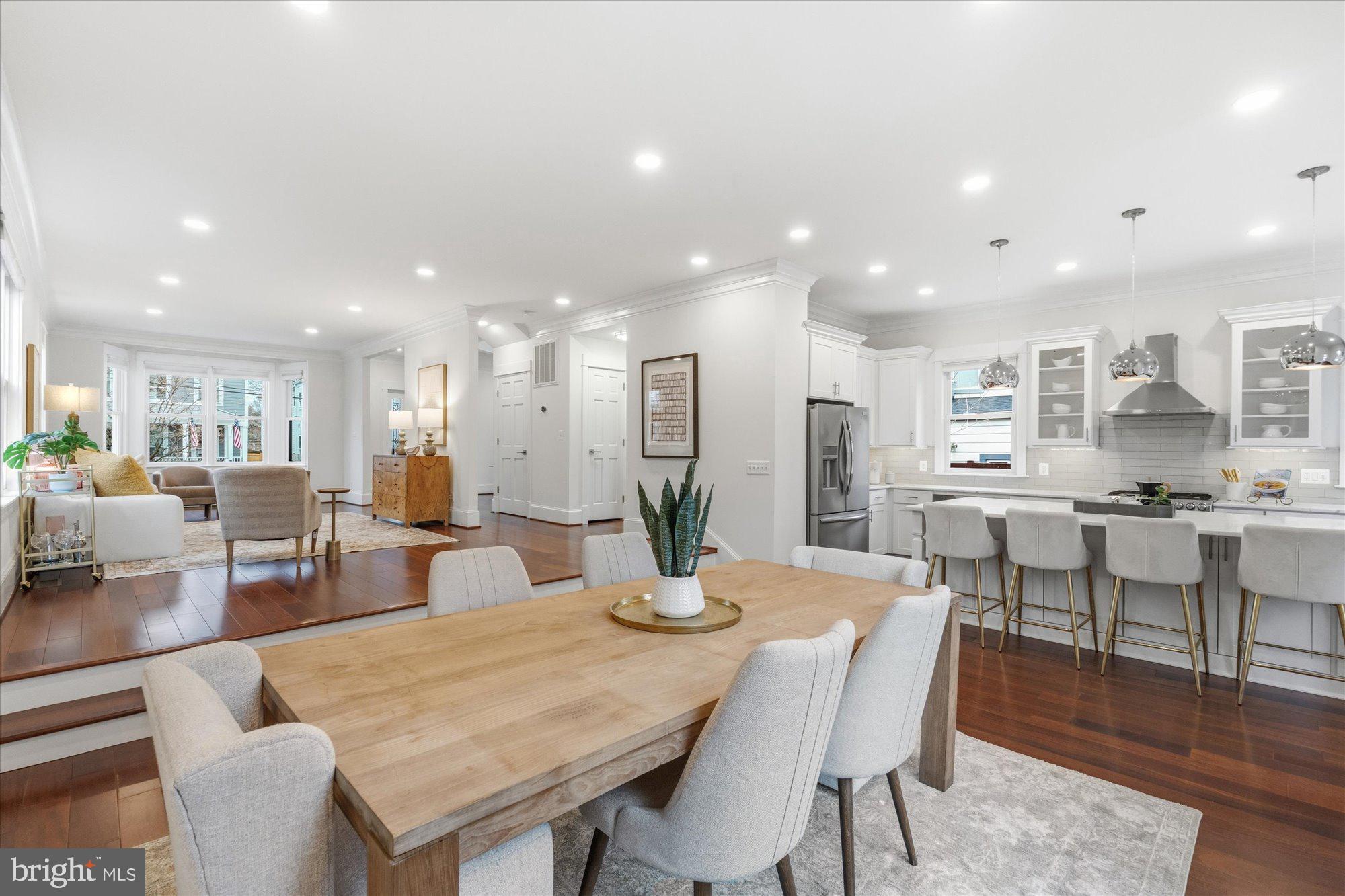 106 E OXFORD AVENUE E