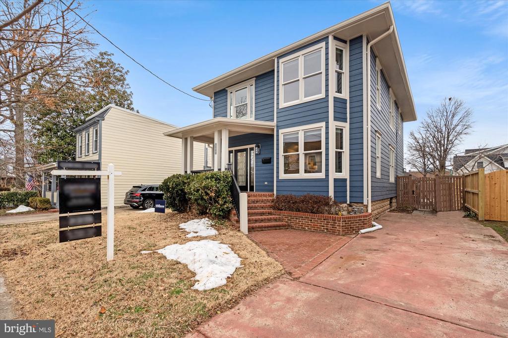 106 E OXFORD AVENUE E