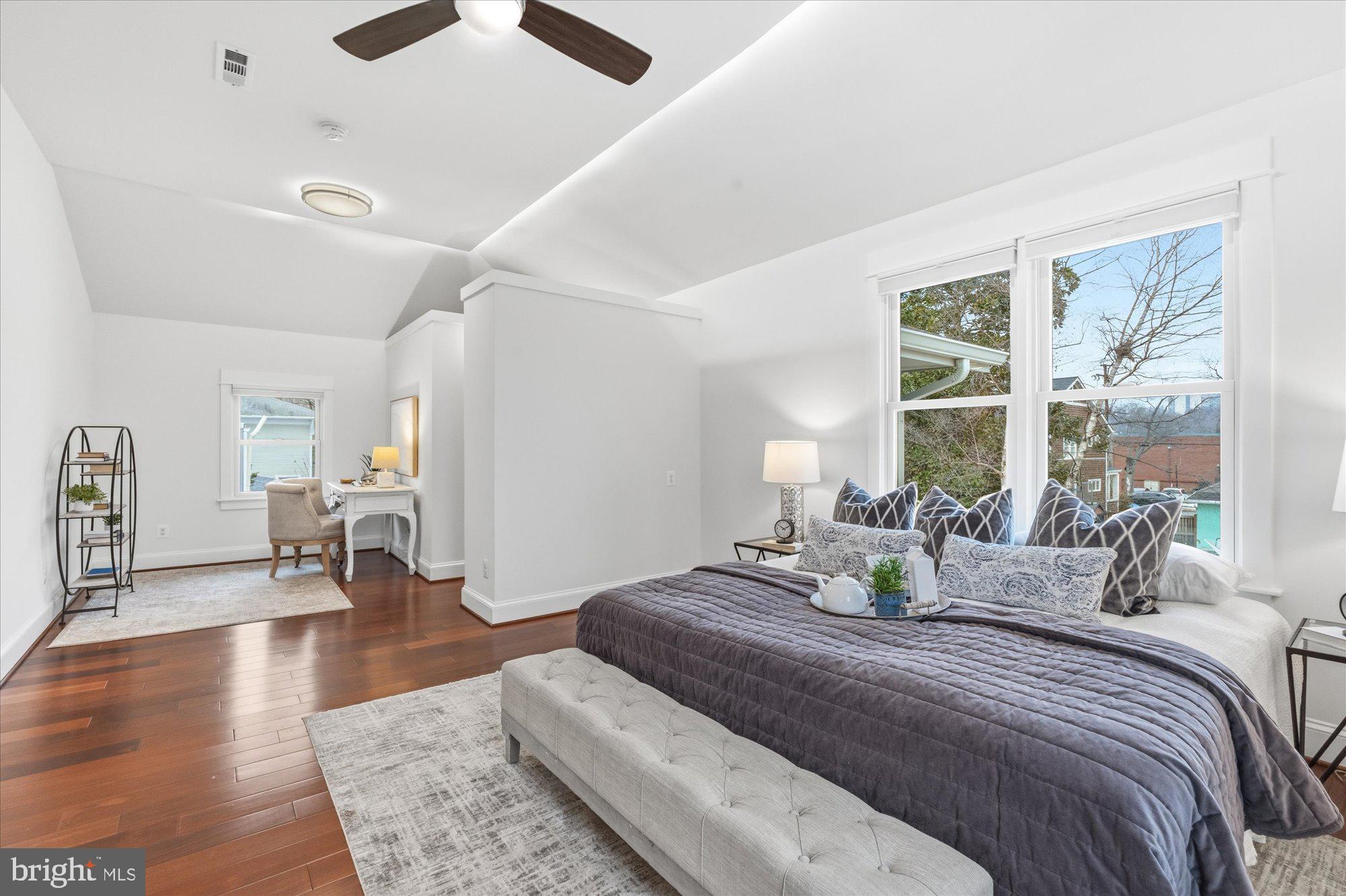 106 E OXFORD AVENUE E