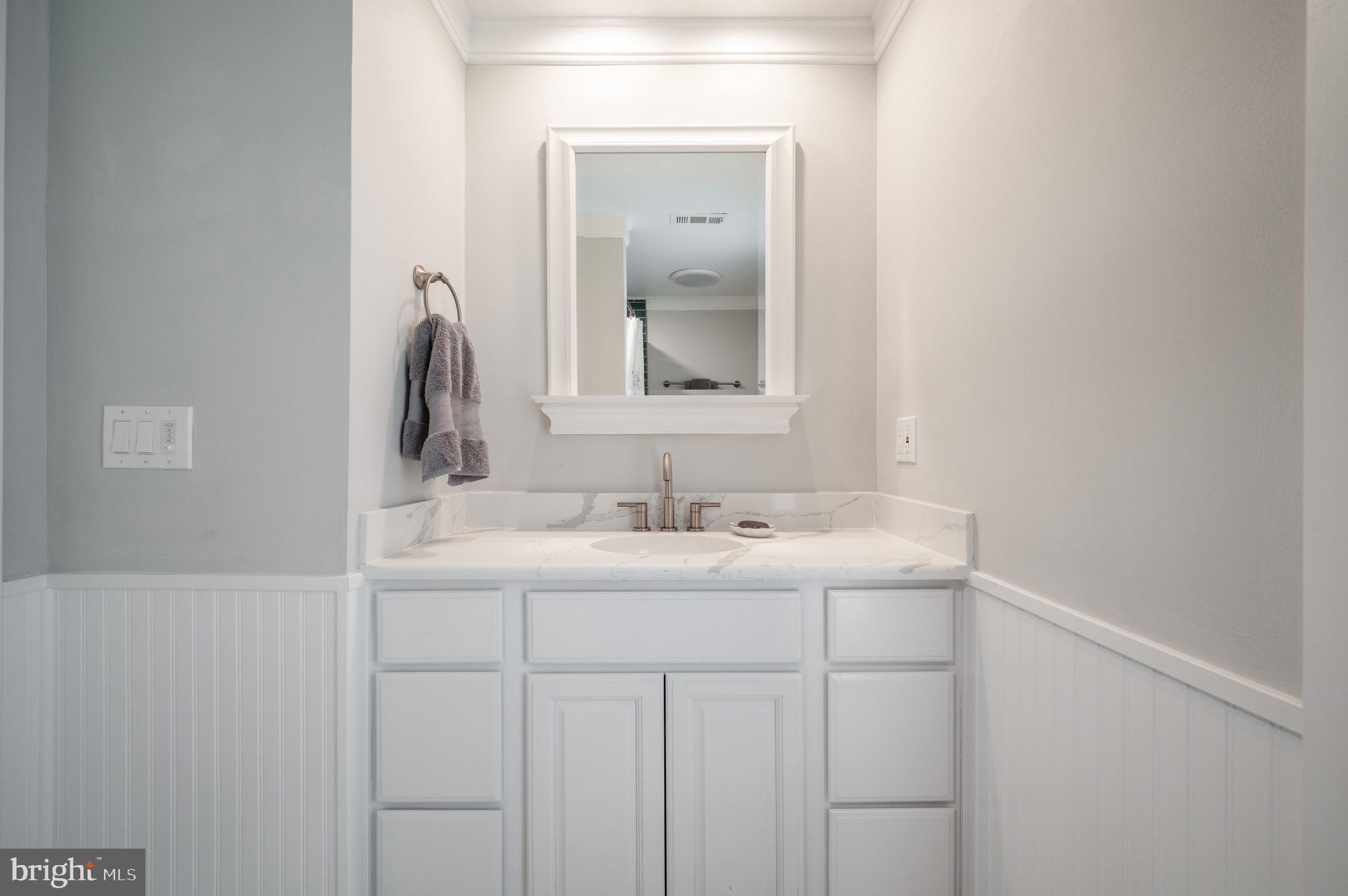 106 E OXFORD AVENUE E