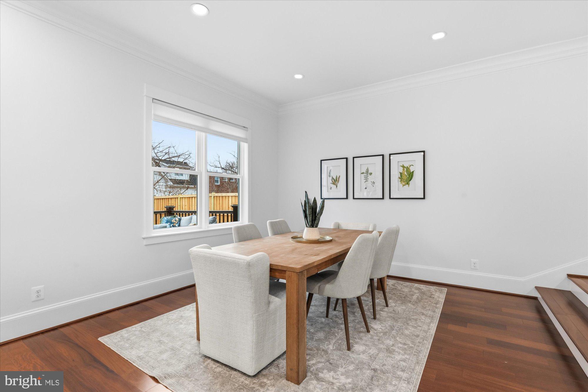 106 E OXFORD AVENUE E