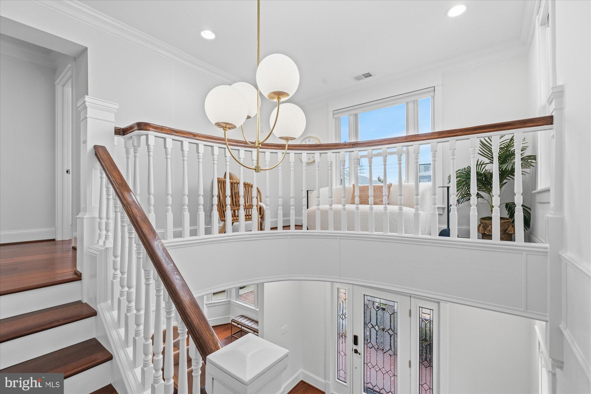 106 E OXFORD AVENUE E