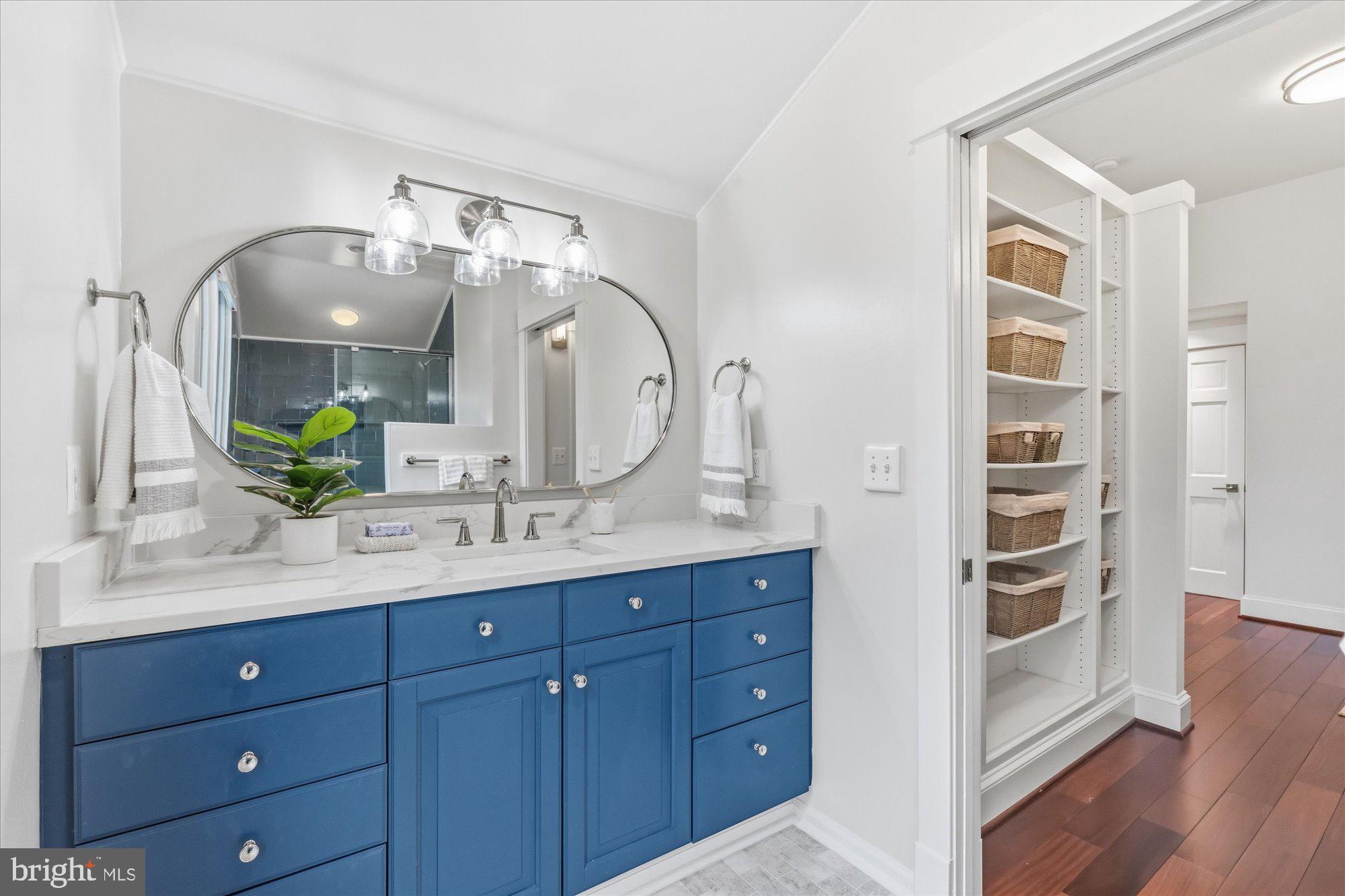 106 E OXFORD AVENUE E