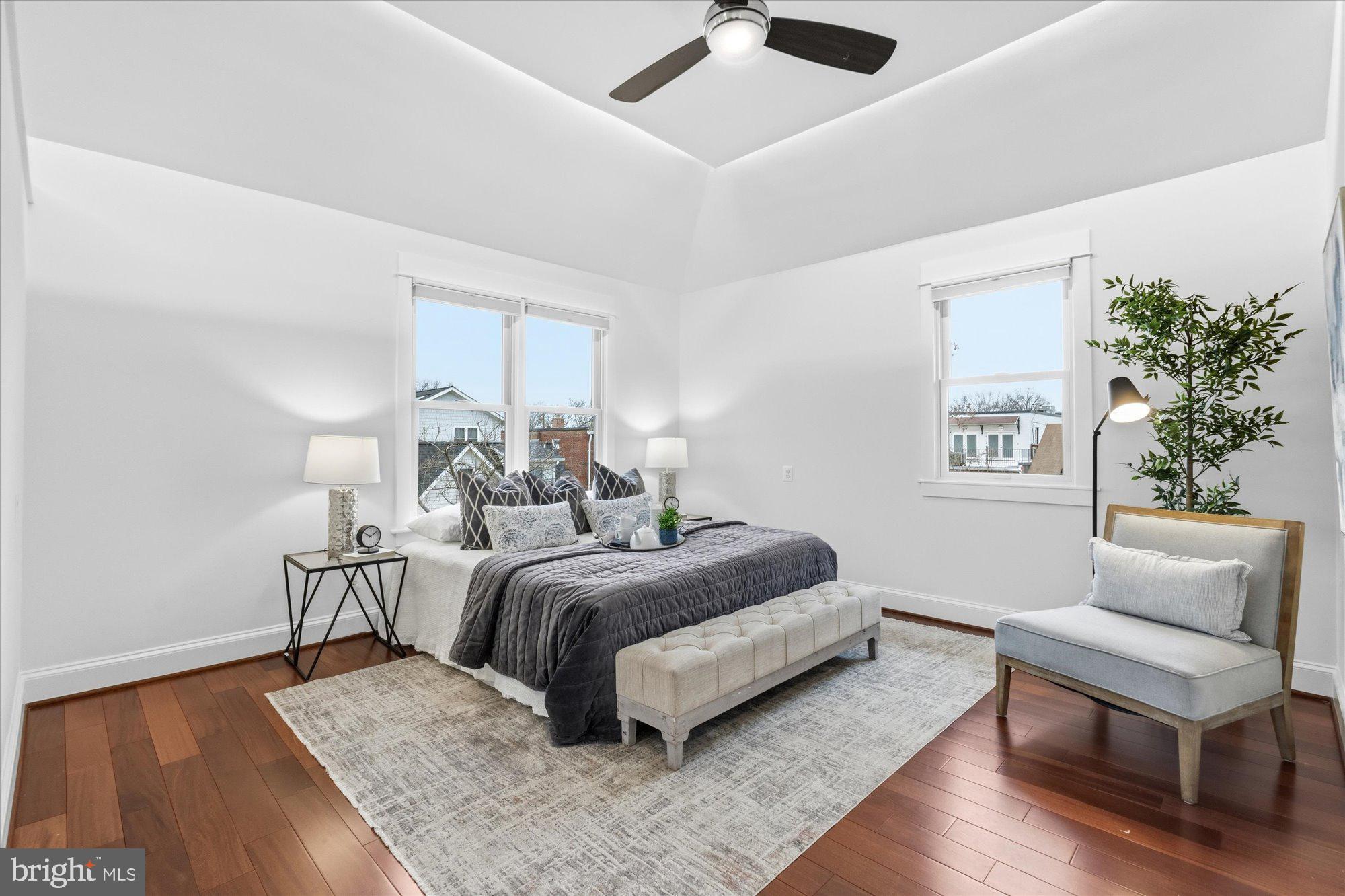 106 E OXFORD AVENUE E