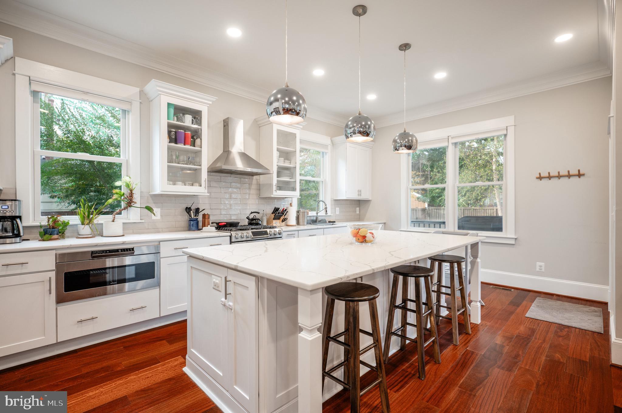 106 E OXFORD AVENUE E