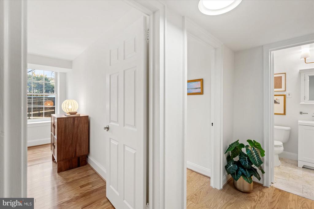 402 COMMONWEALTH AVENUE 106