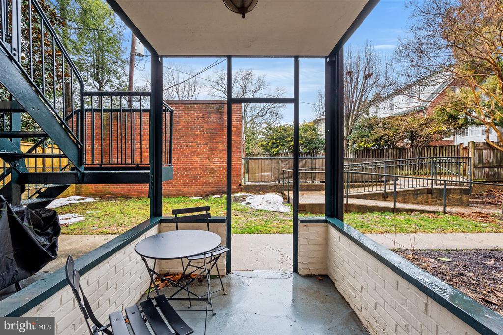 402 COMMONWEALTH AVENUE 106