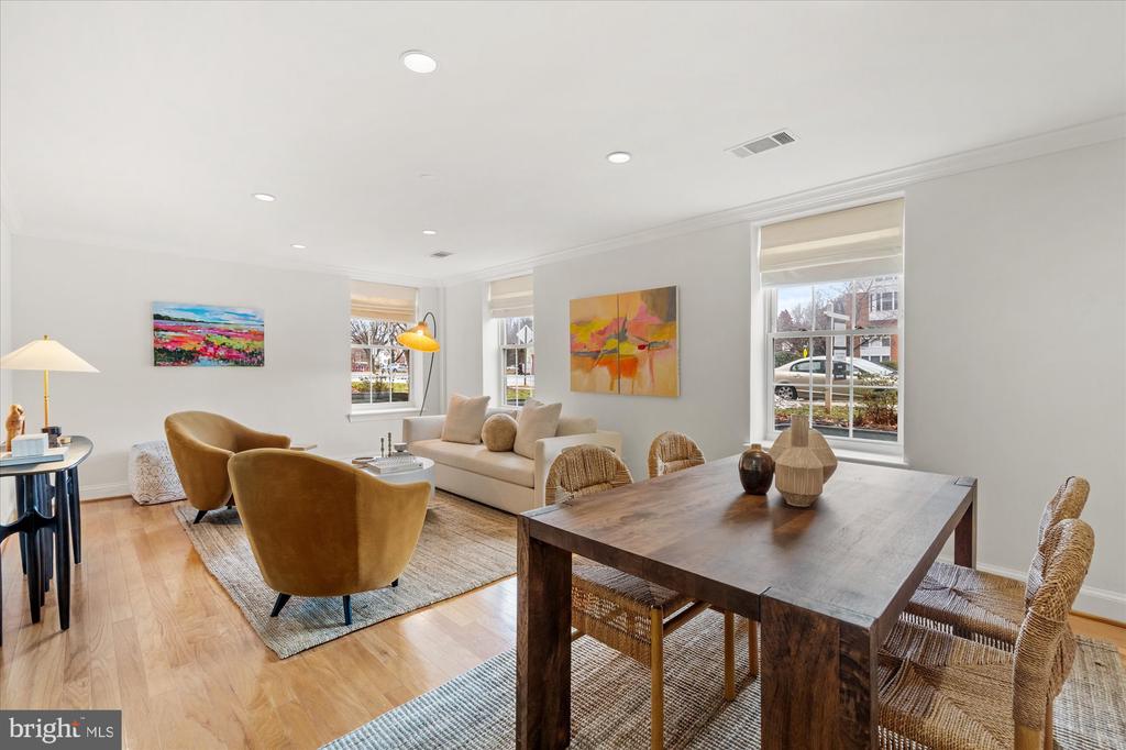 402 COMMONWEALTH AVENUE 106