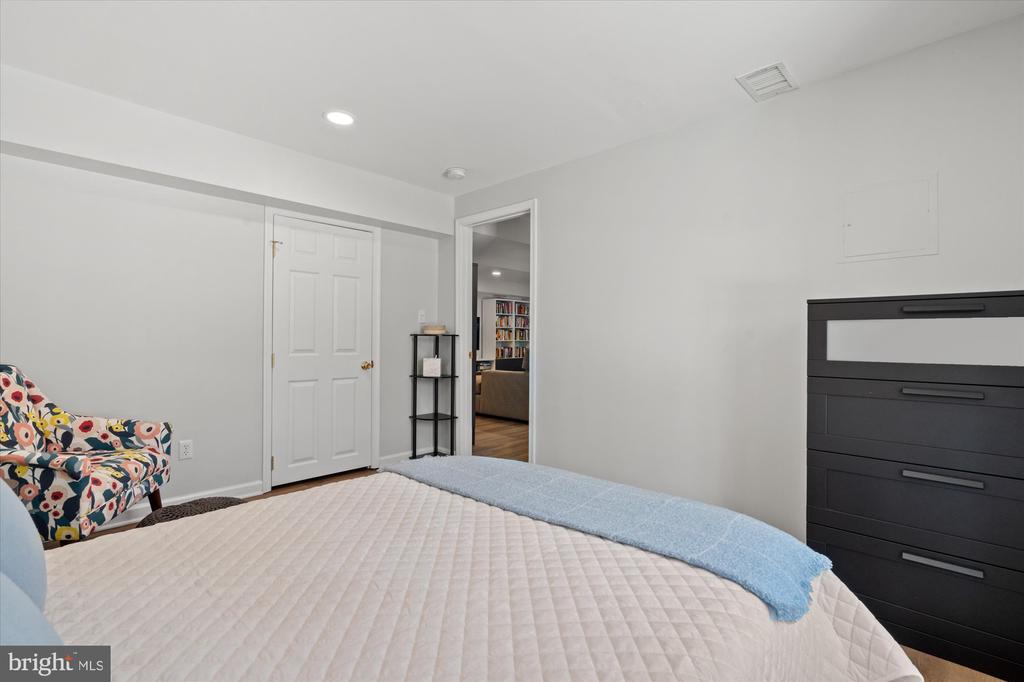 1123 BAYLISS DRIVE