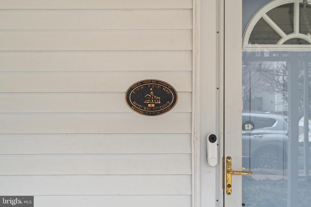 320 LAVERNE AVENUE