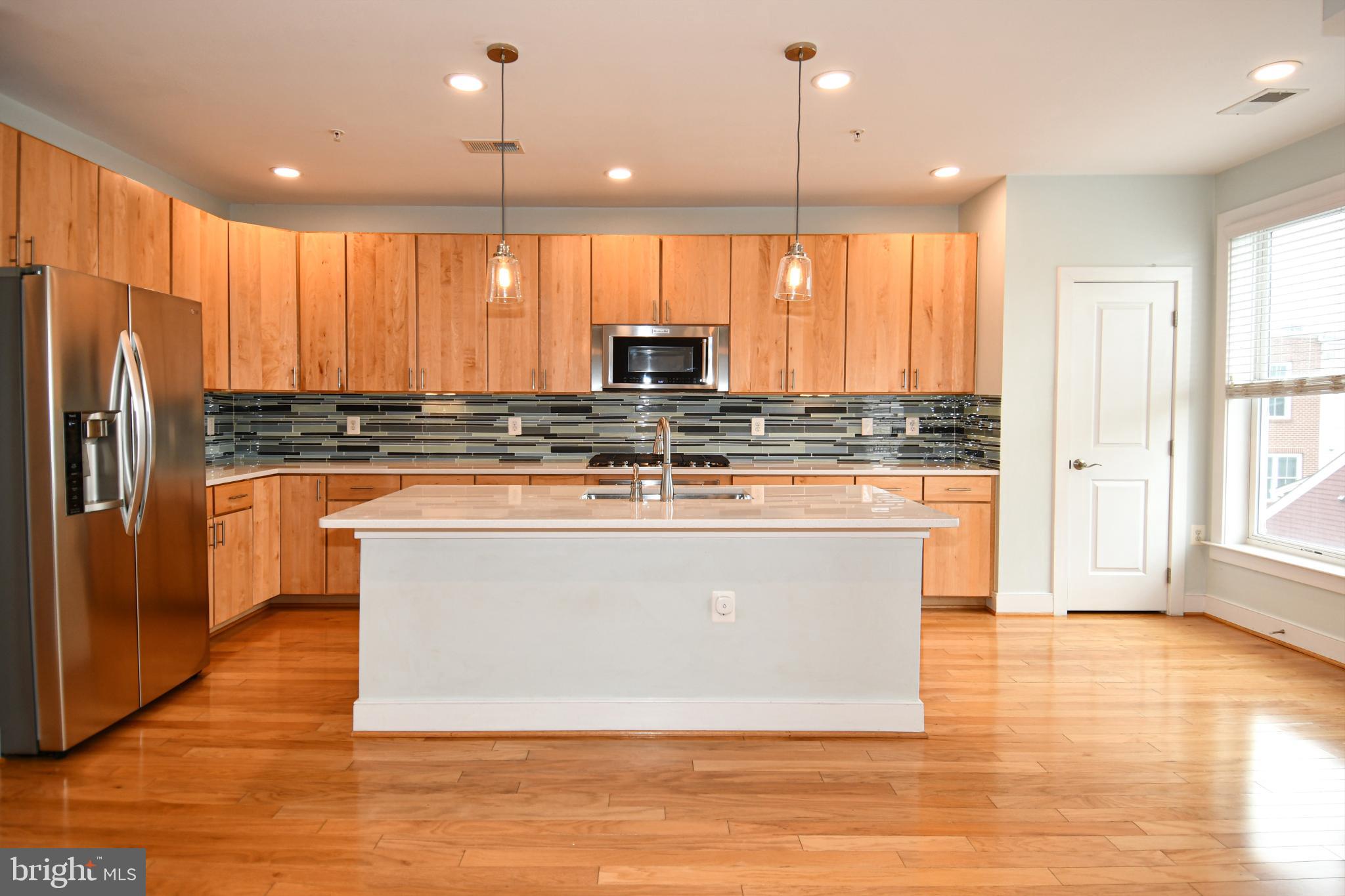 2305 MAIN LINE BOULEVARD 102