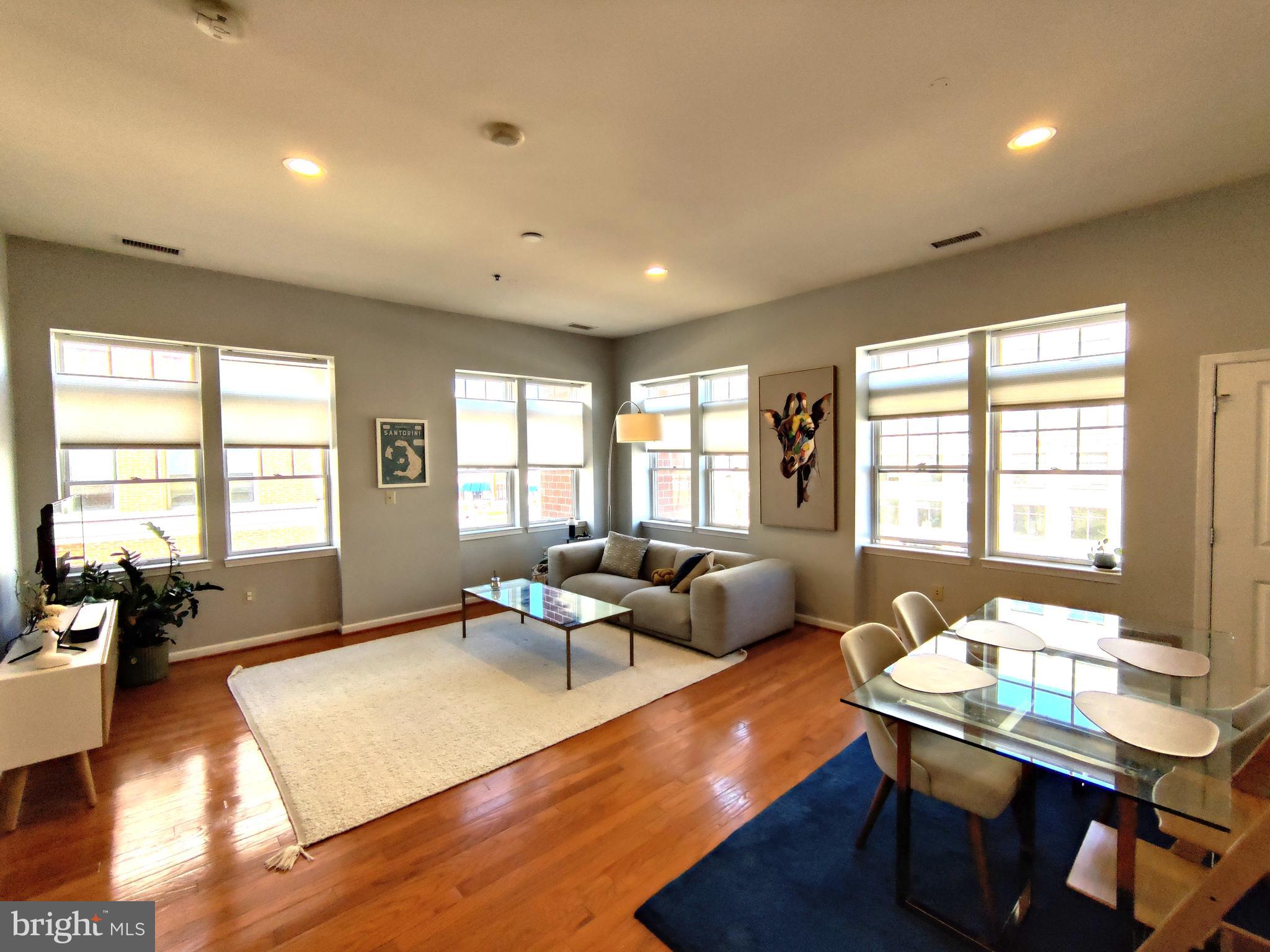 309 HOLLAND LANE 226