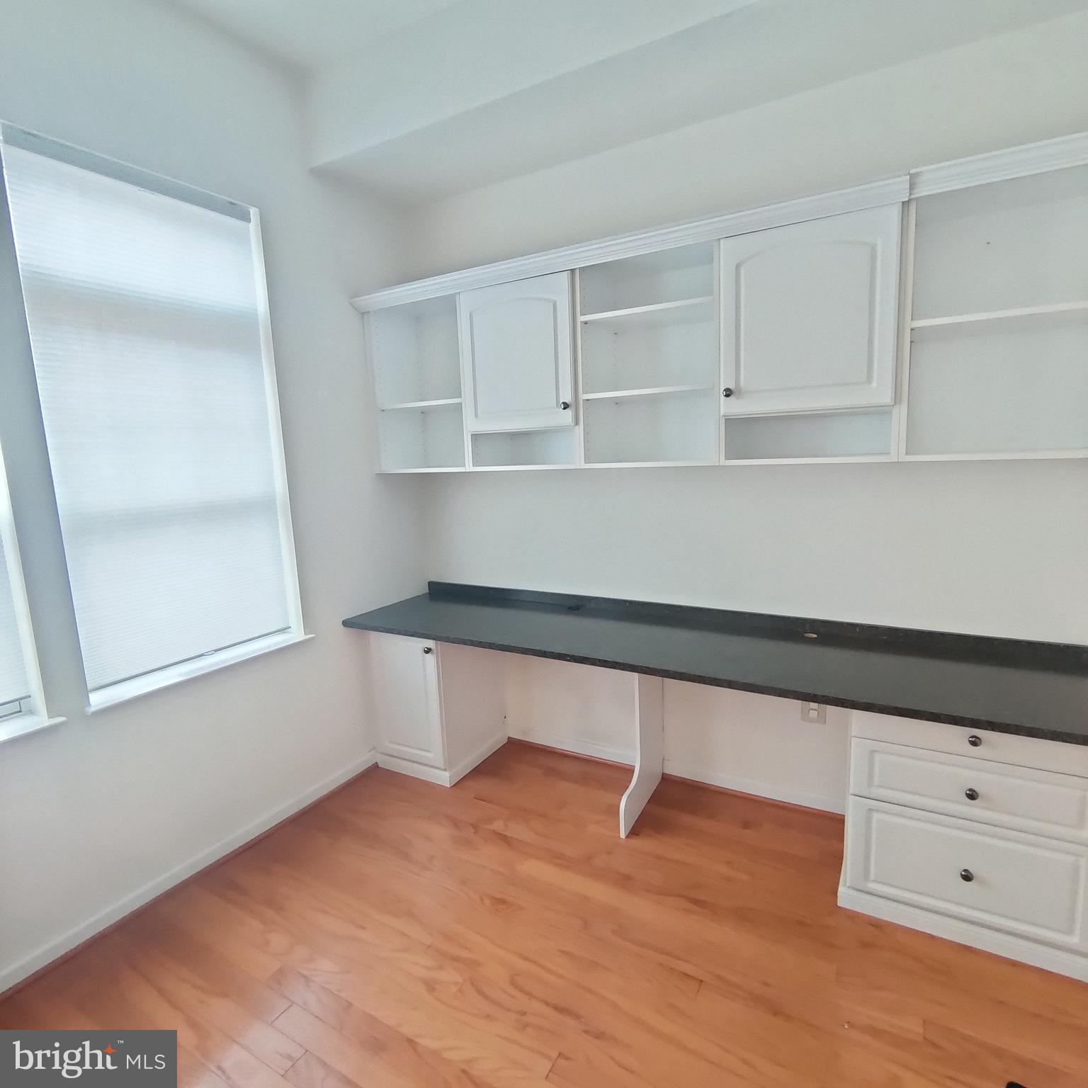 309 HOLLAND LANE 226
