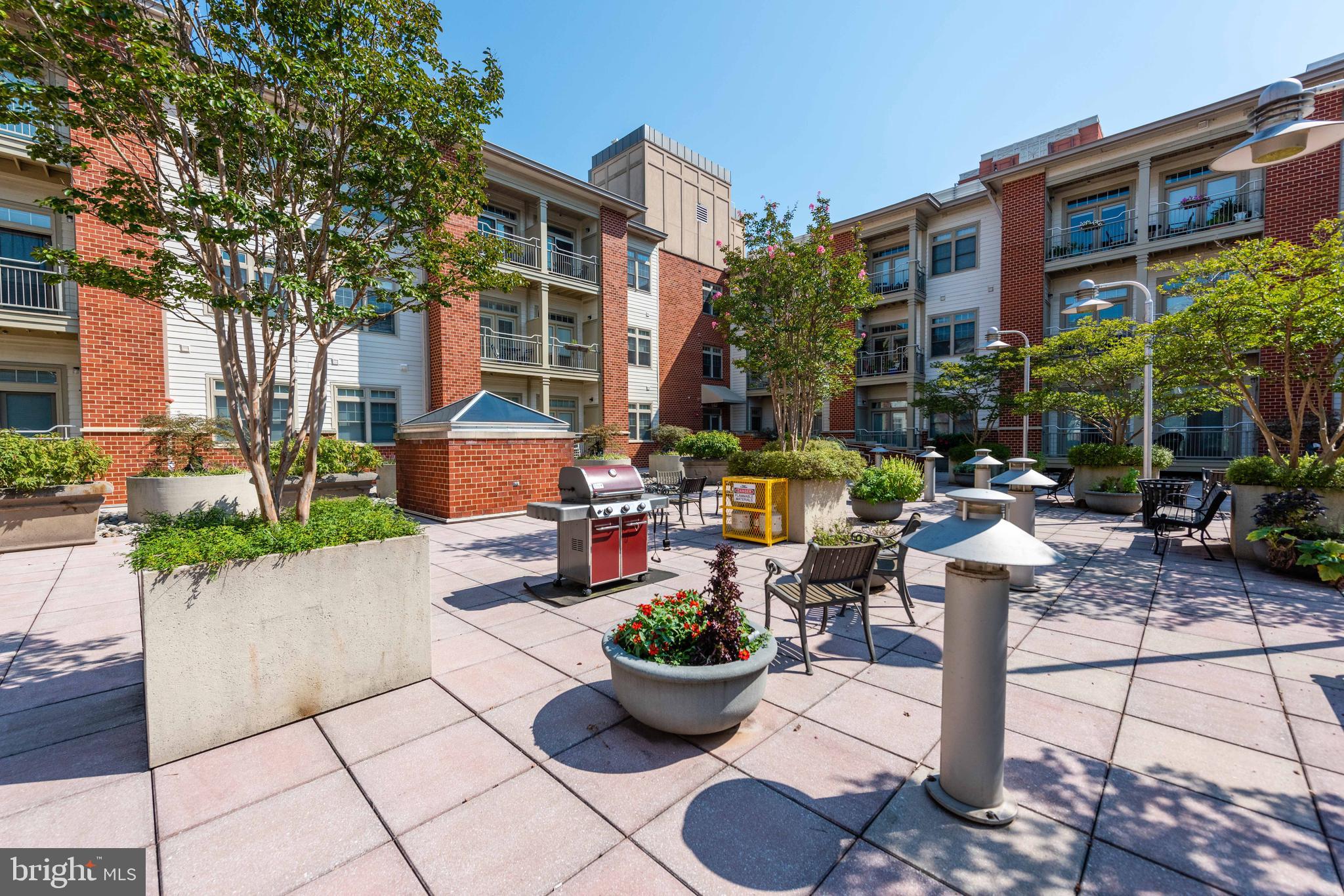 309 HOLLAND LANE 226