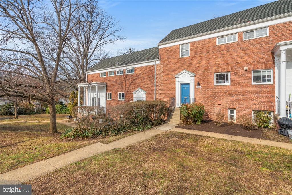 3206 GUNSTON ROAD