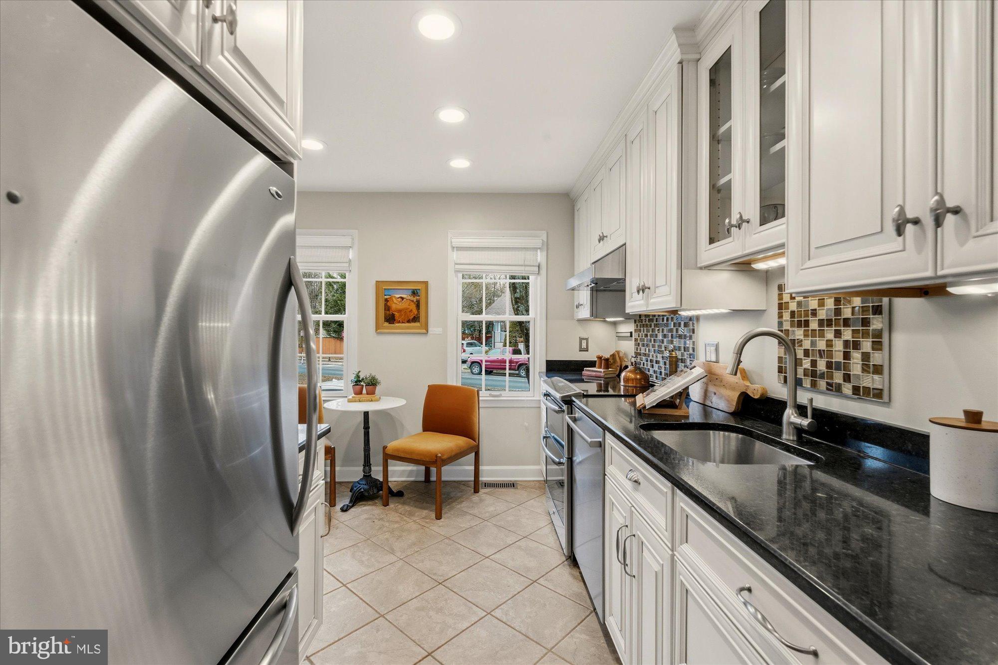 2305 COMMONWEALTH AVENUE