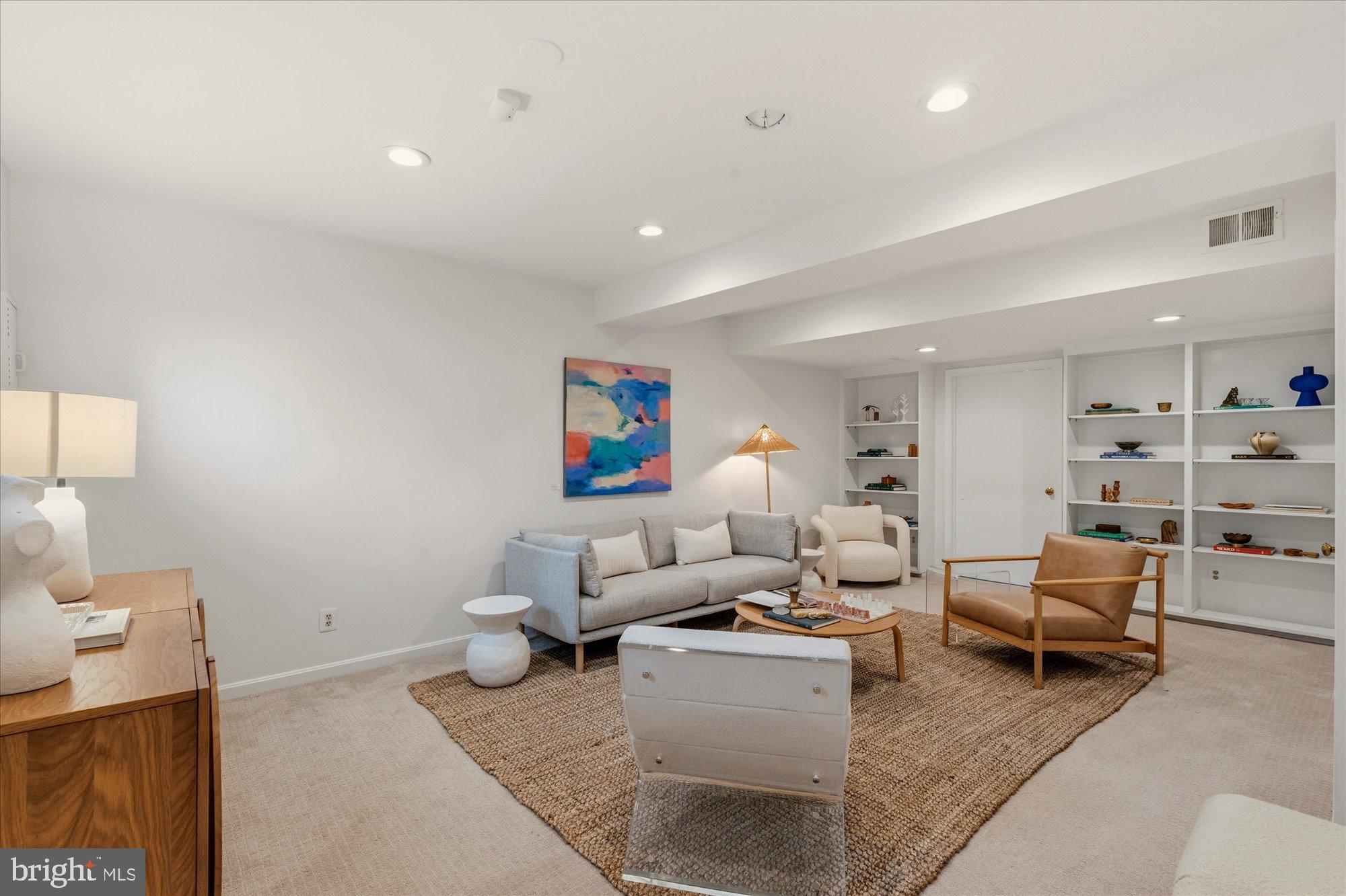 2305 COMMONWEALTH AVENUE