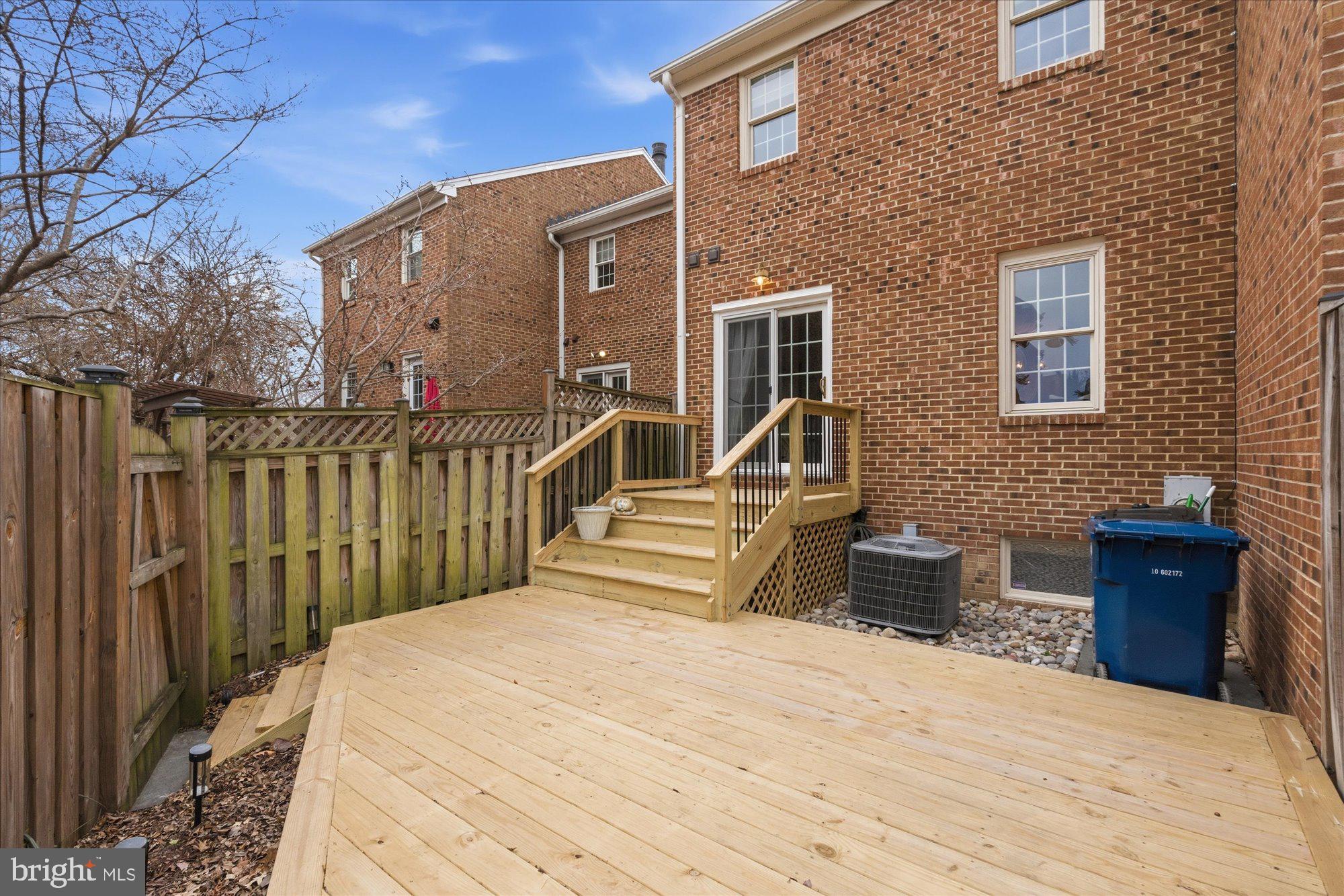 2305 COMMONWEALTH AVENUE