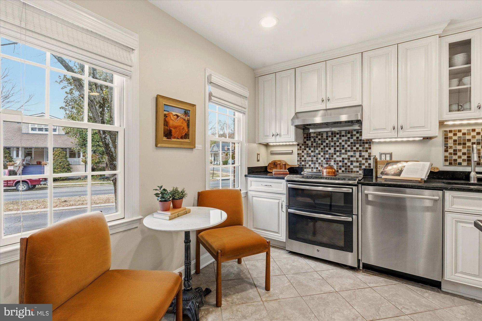 2305 COMMONWEALTH AVENUE