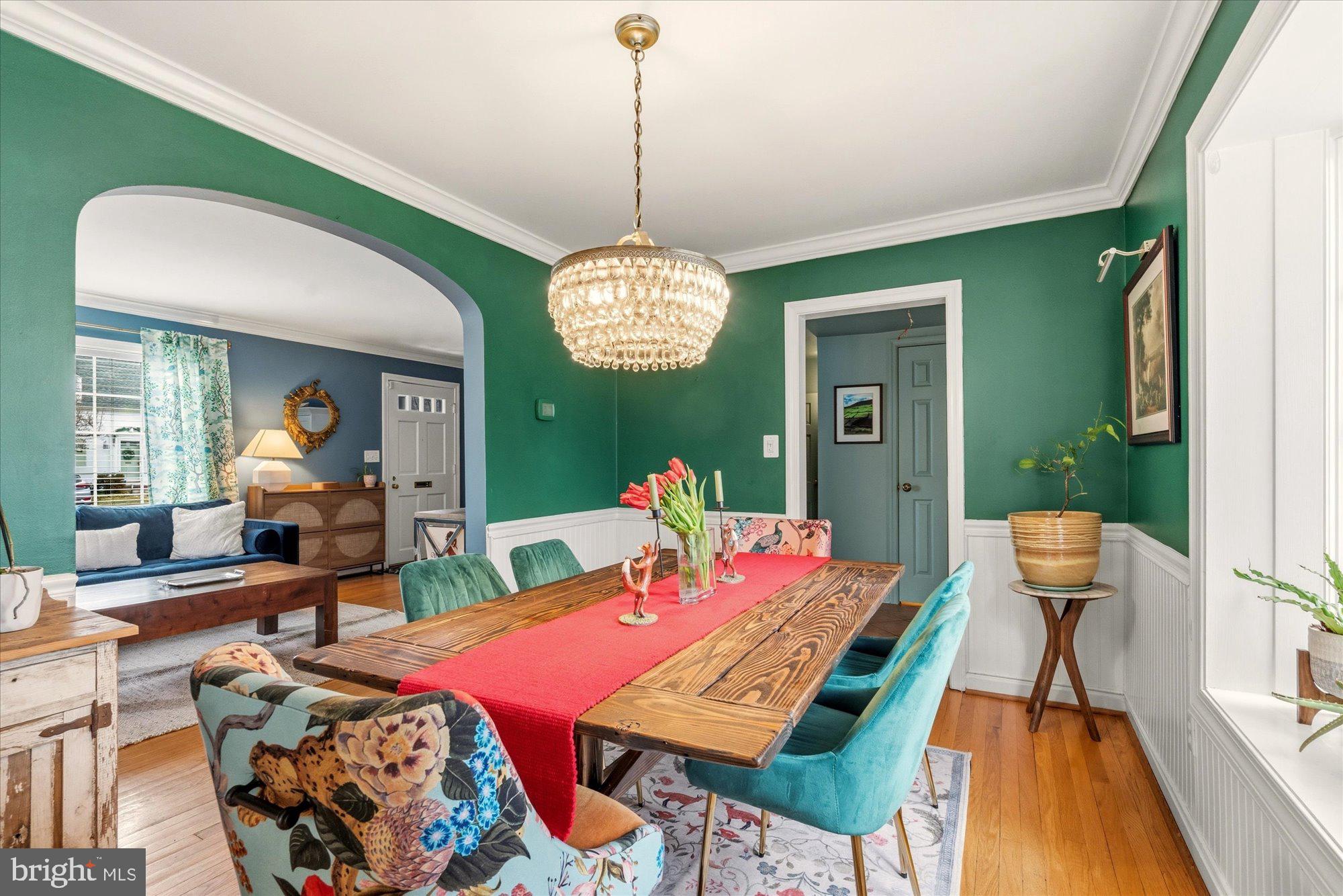 802 GRAND VIEW DRIVE