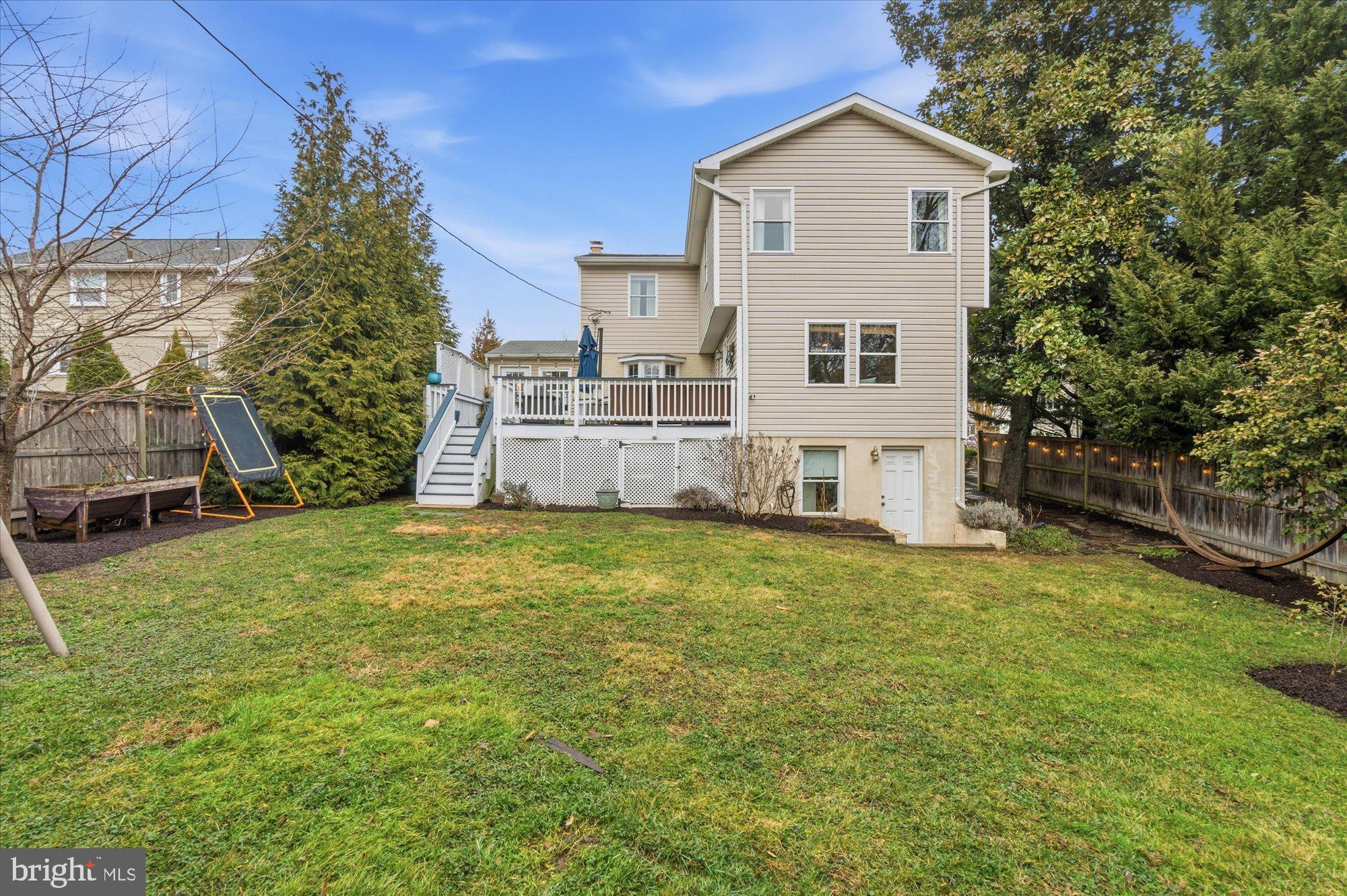 802 GRAND VIEW DRIVE