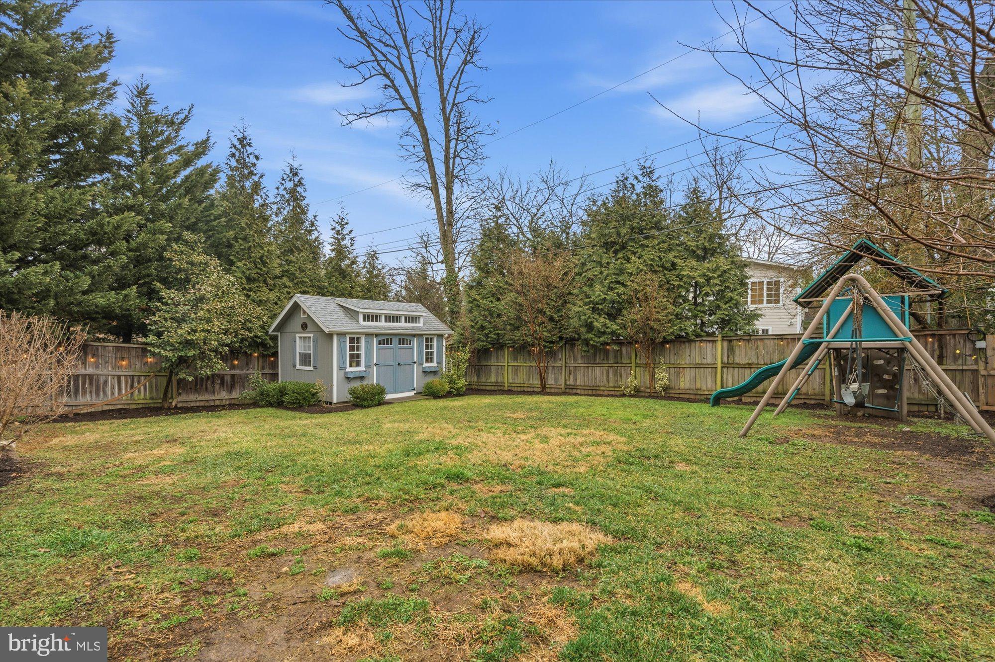 802 GRAND VIEW DRIVE