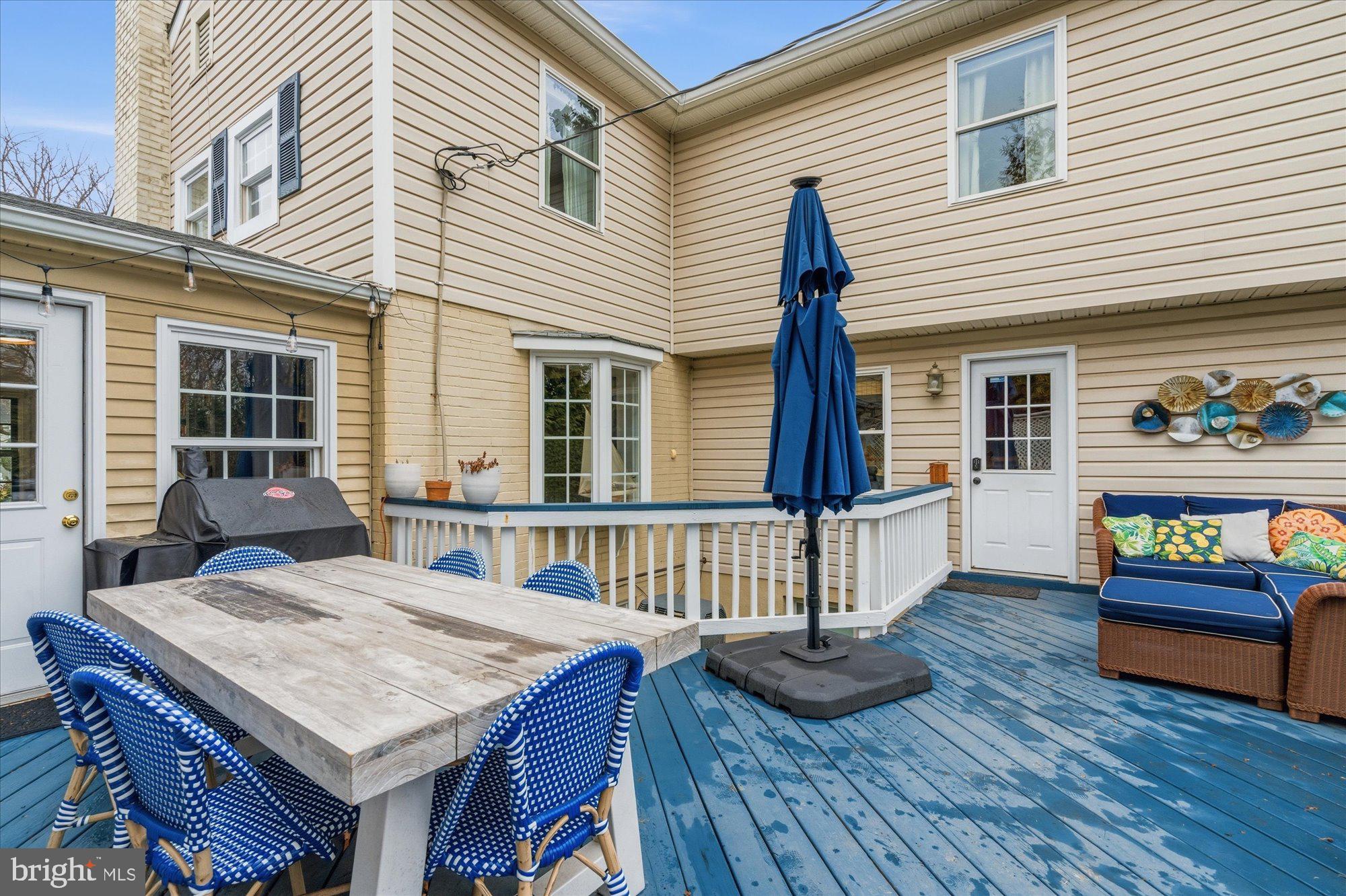 802 GRAND VIEW DRIVE