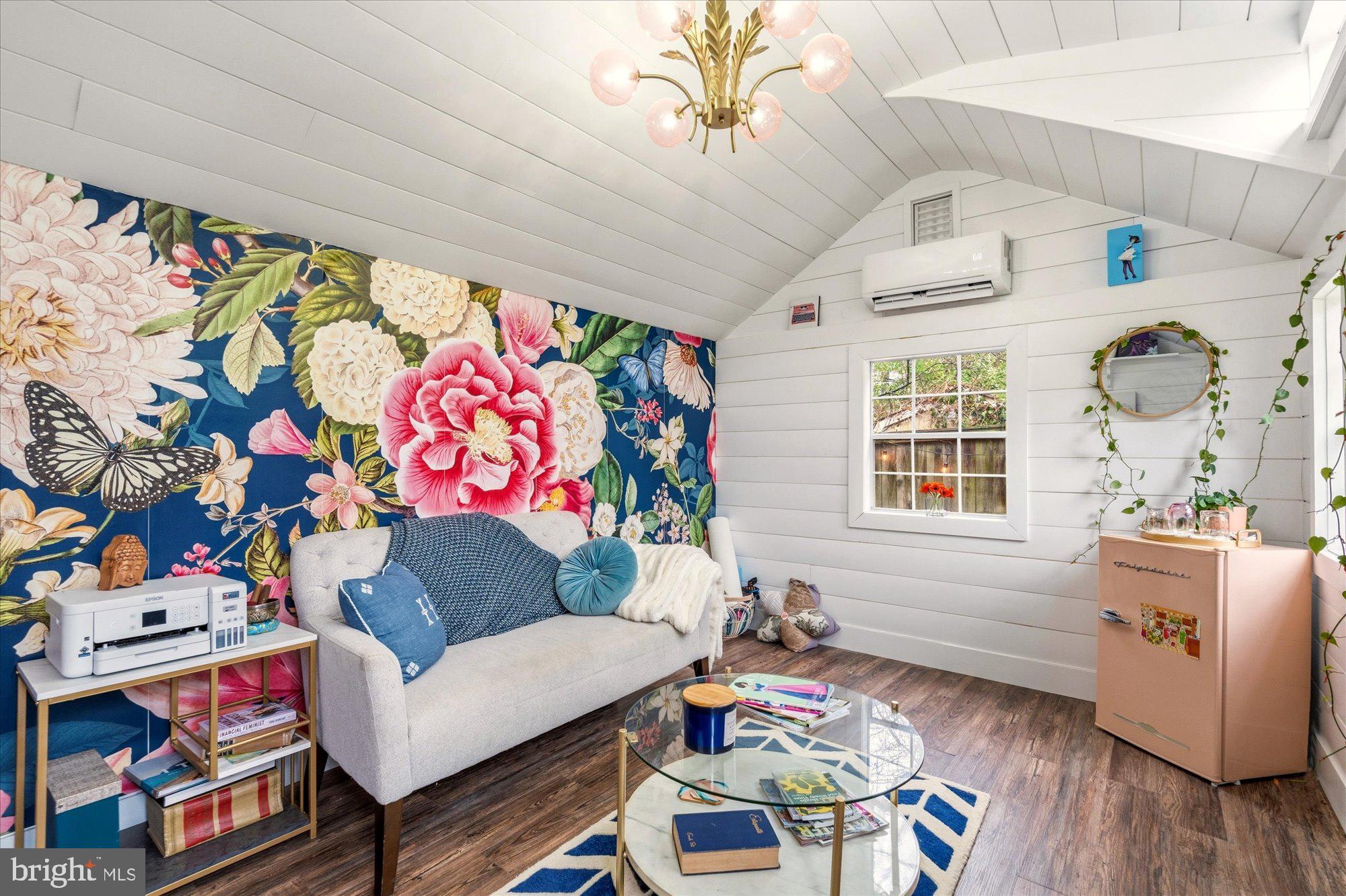 802 GRAND VIEW DRIVE