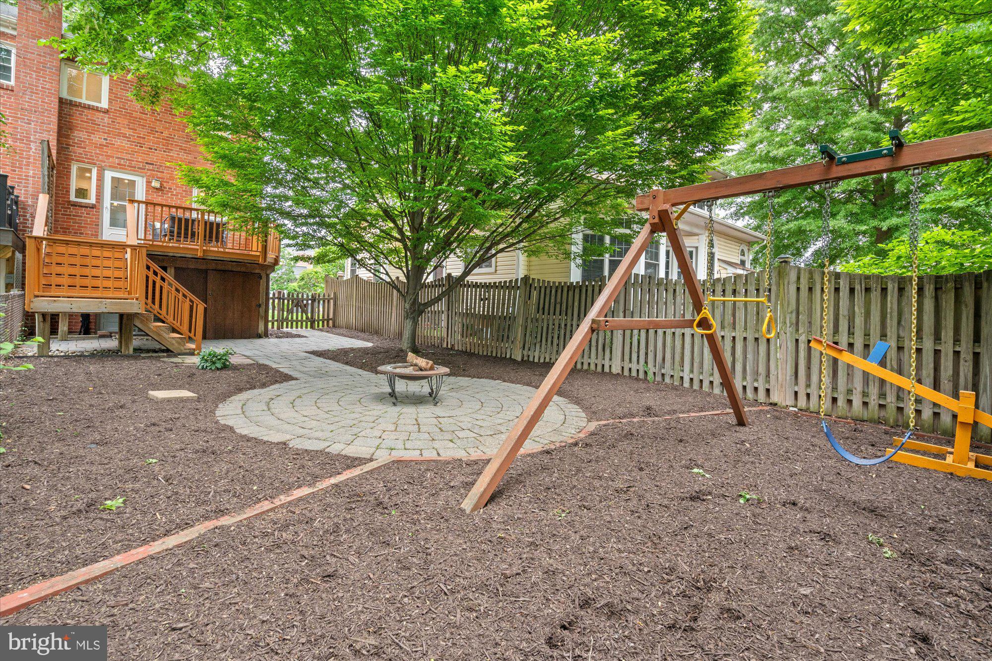 411 E HOWELL AVENUE A