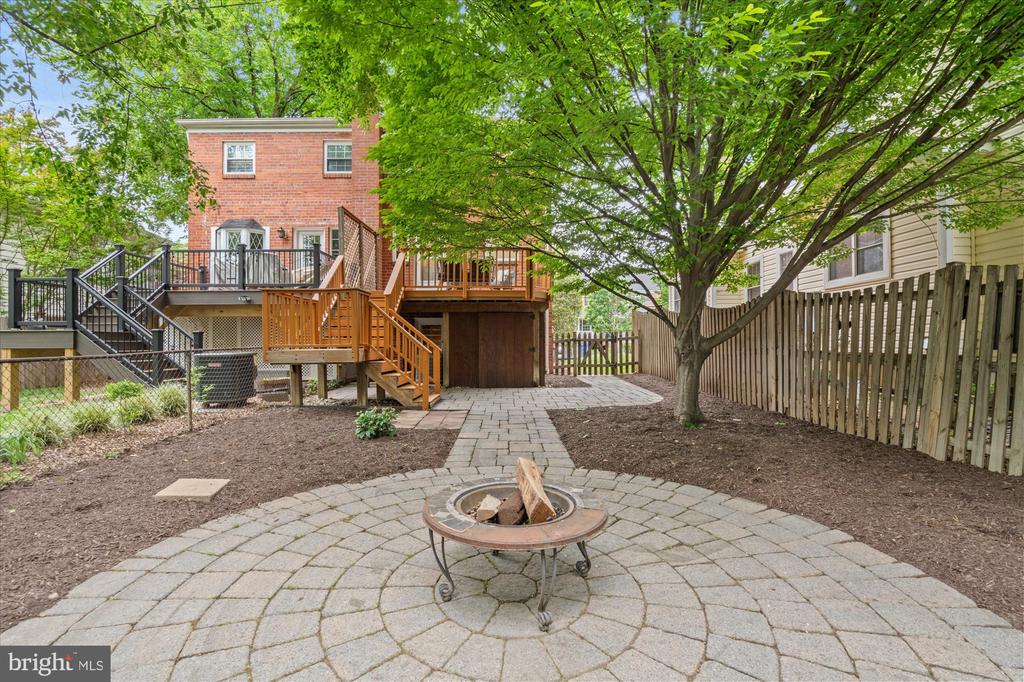 411 E HOWELL AVENUE A
