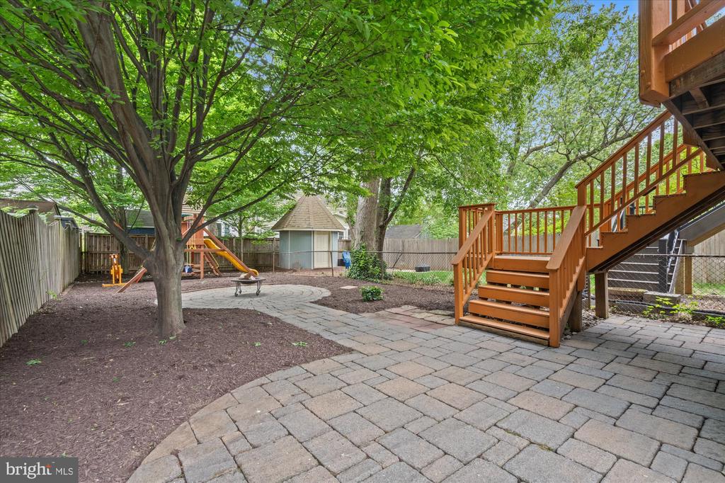 411 E HOWELL AVENUE A