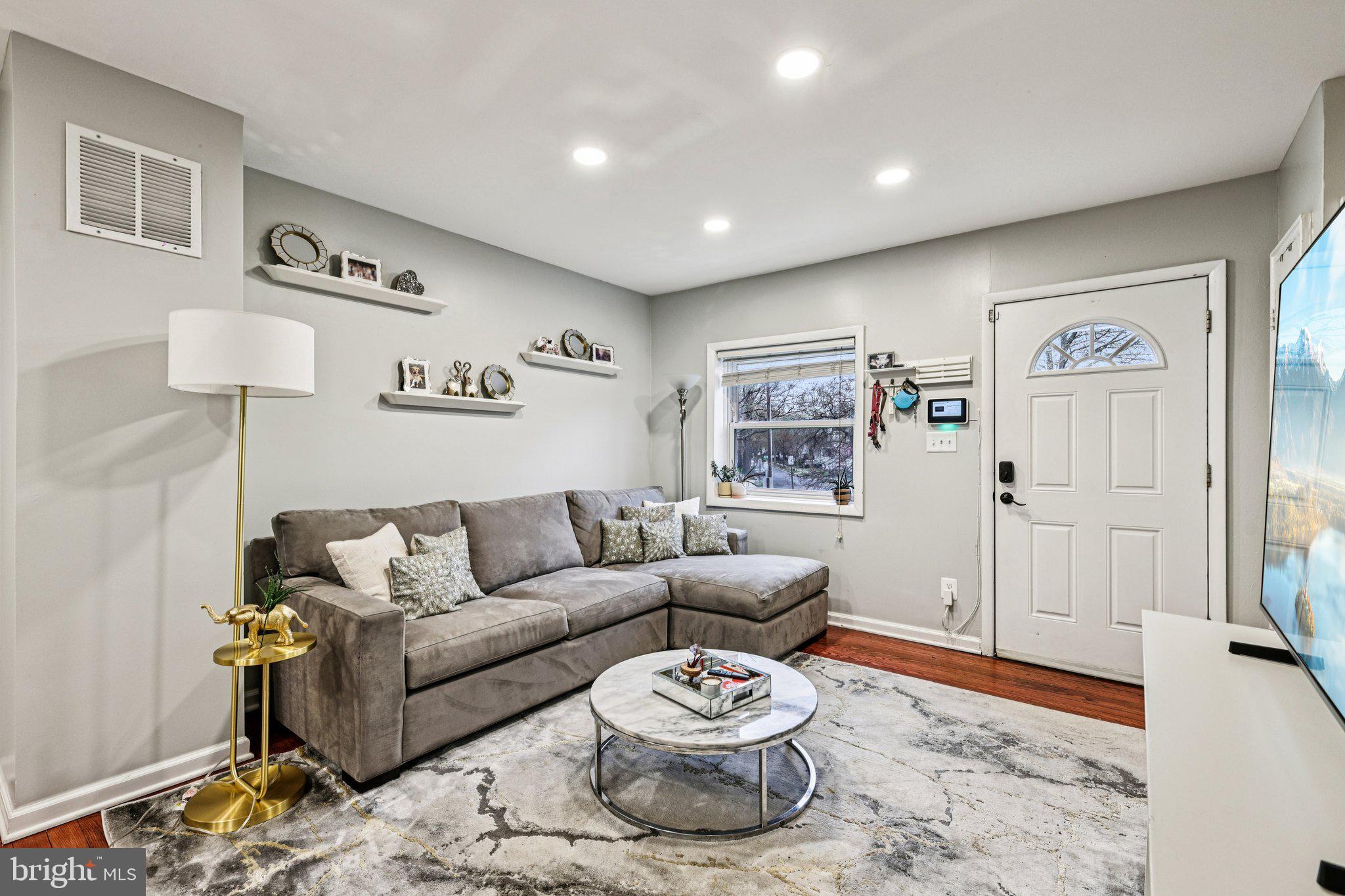 433 MOUNT VERNON AVENUE