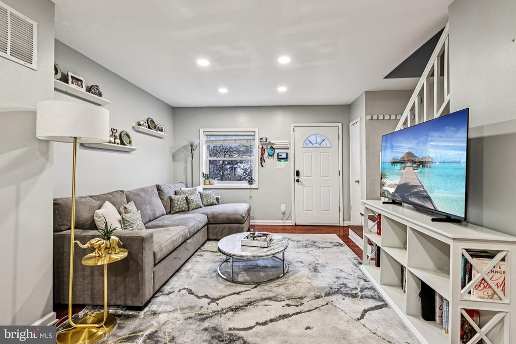 433 MOUNT VERNON AVENUE