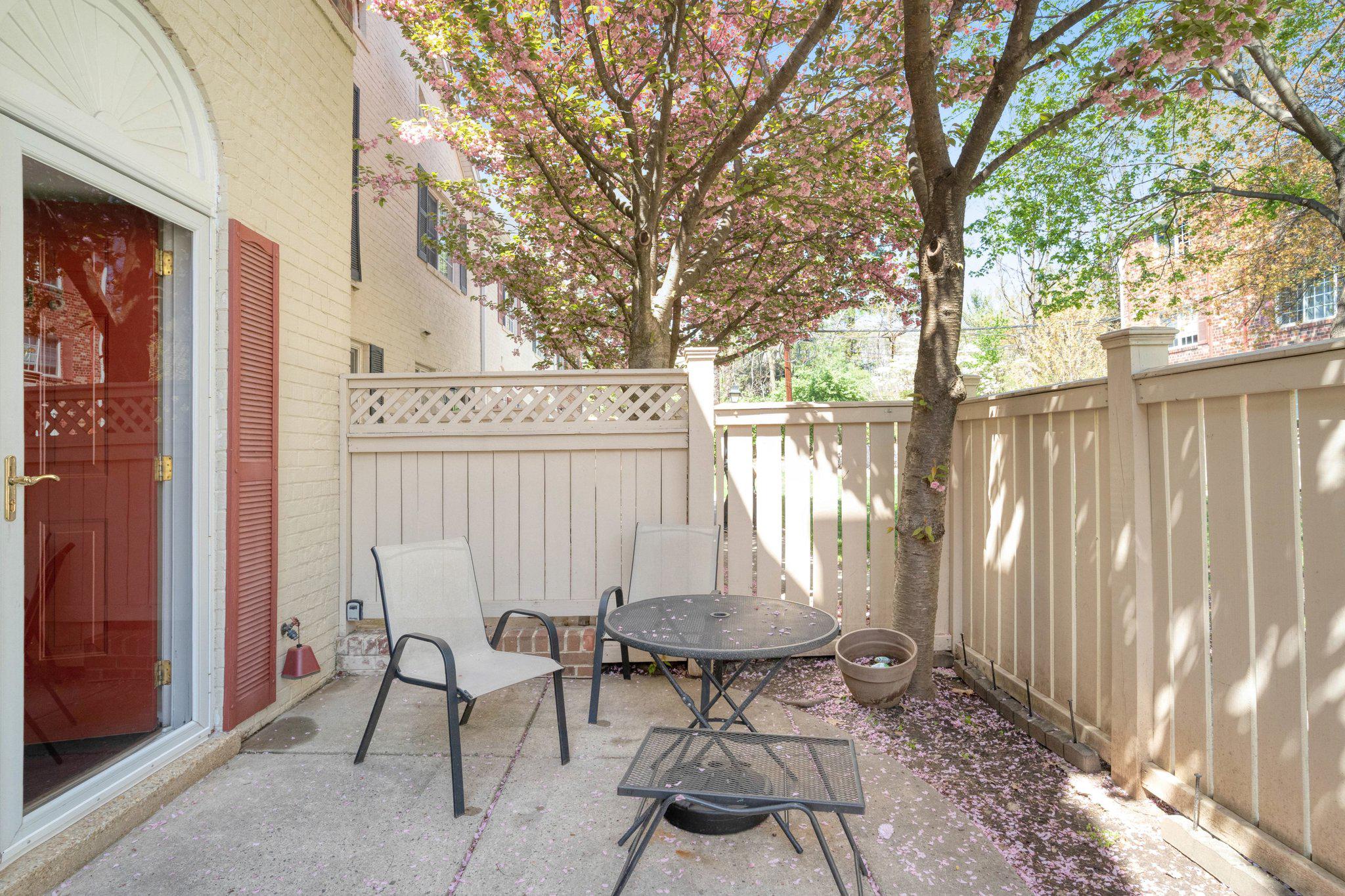 1313 N VAN DORN STREET