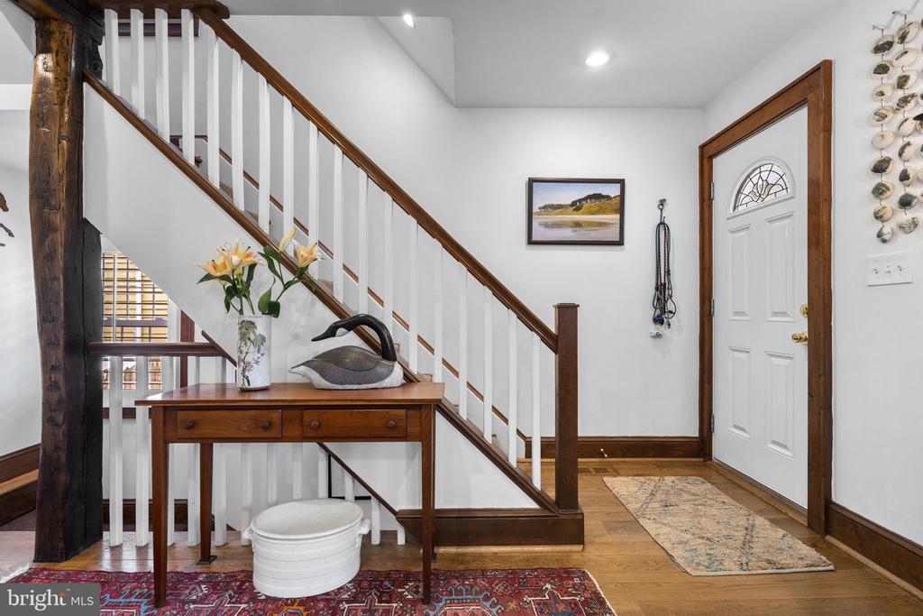123 E WALNUT STREET