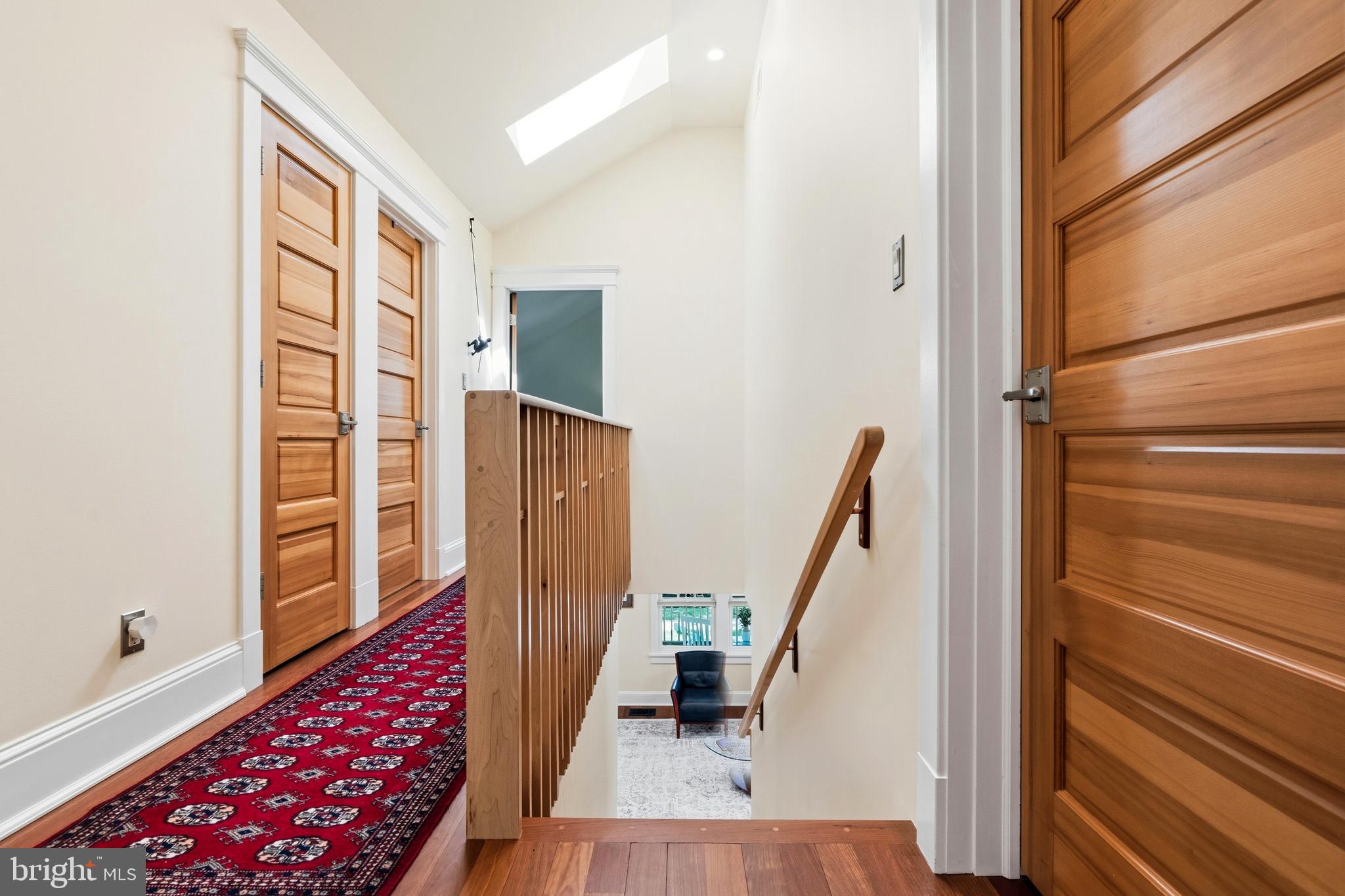7 E WALNUT STREET