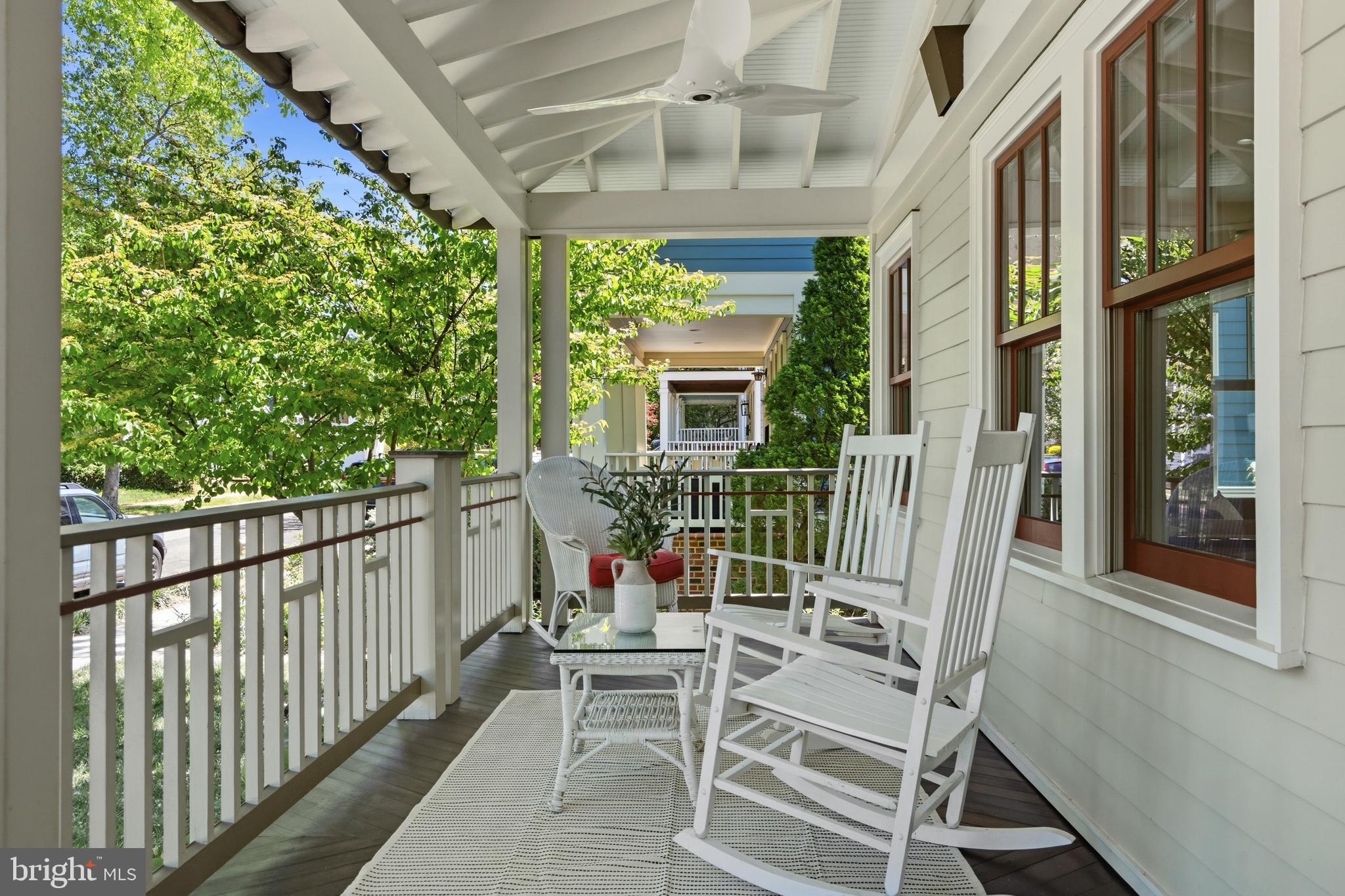 7 E WALNUT STREET