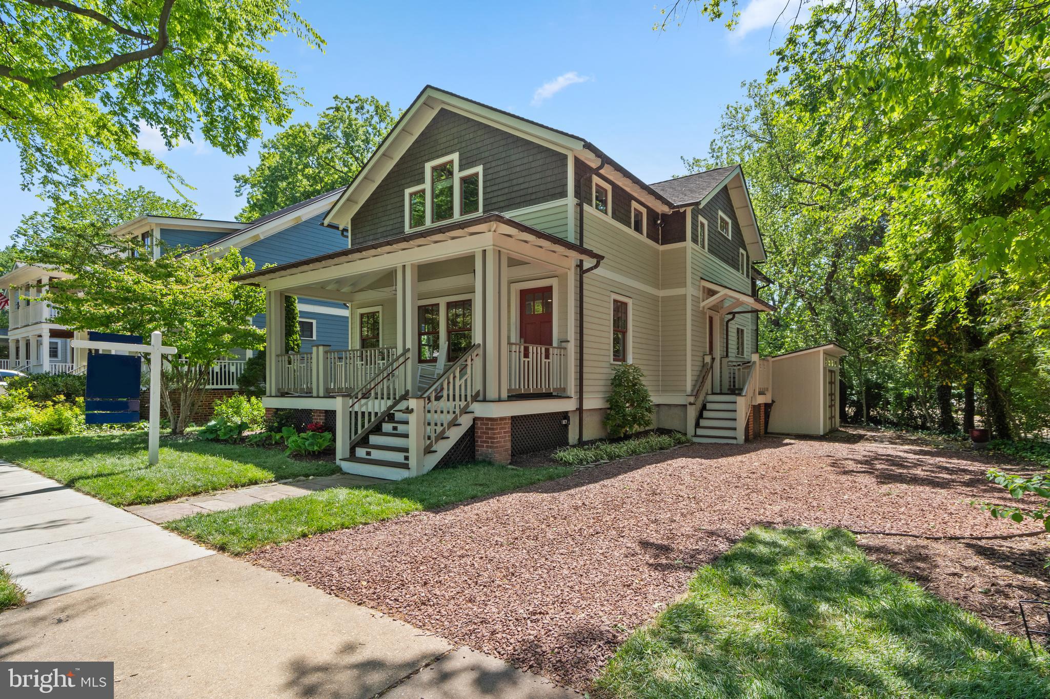 7 E WALNUT STREET