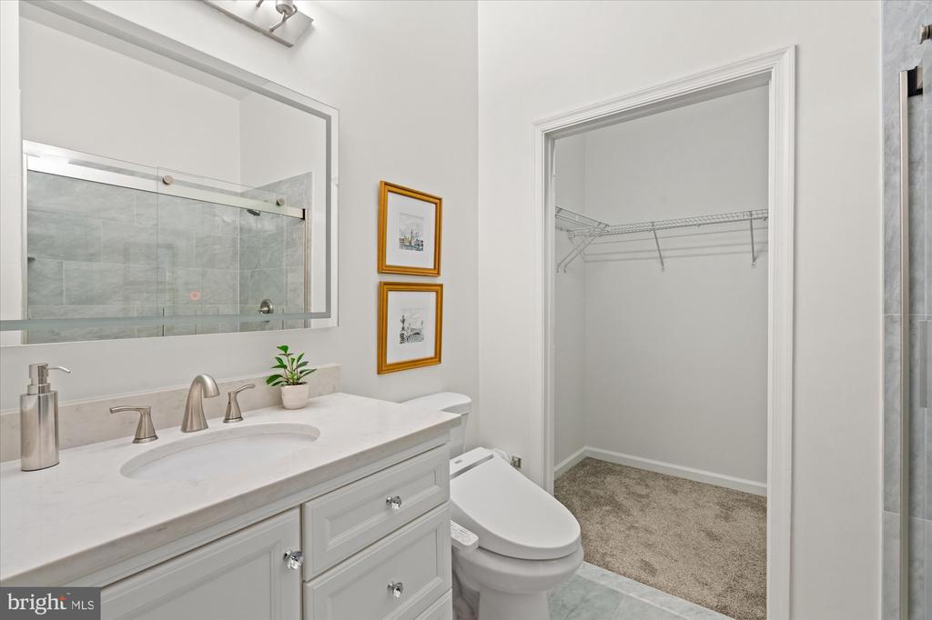 309 HOLLAND LANE 320