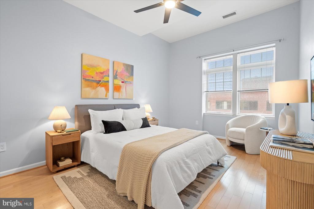 309 HOLLAND LANE 320