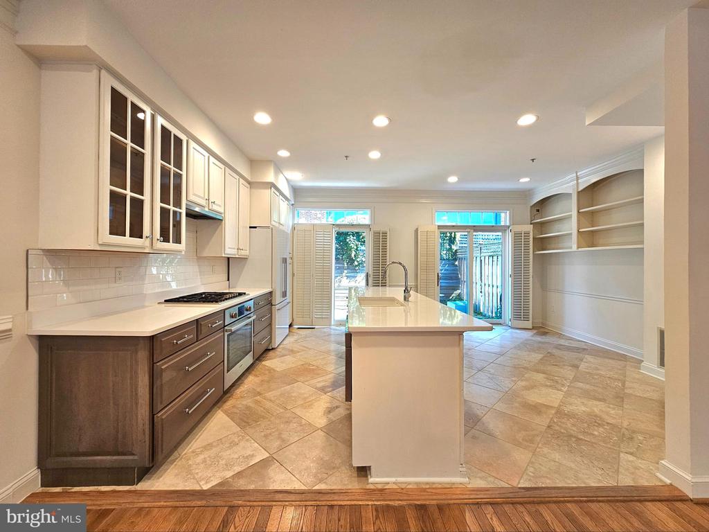 315 HEARTHSTONE MEWS