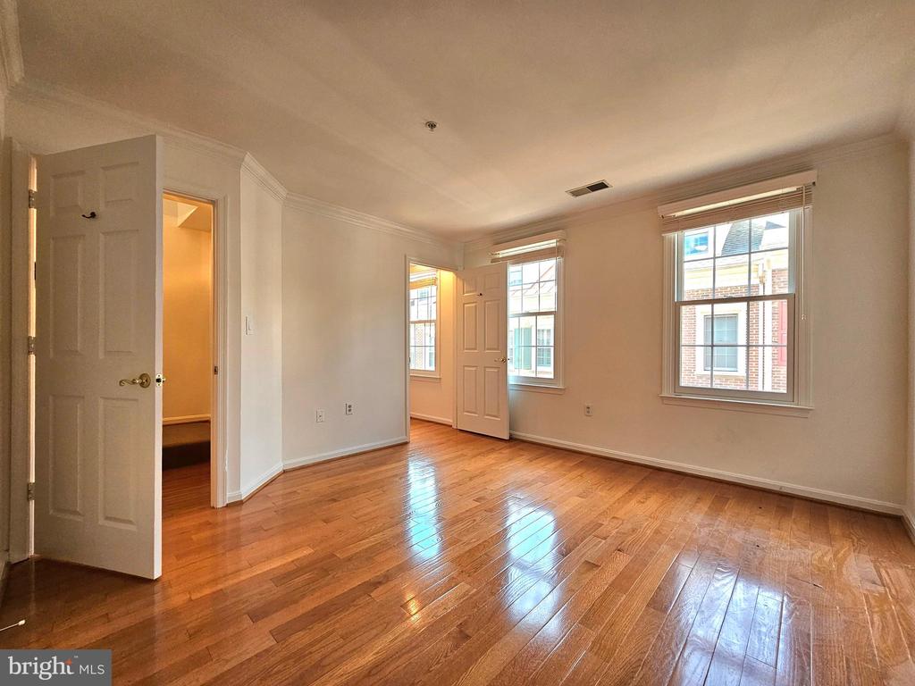 315 HEARTHSTONE MEWS
