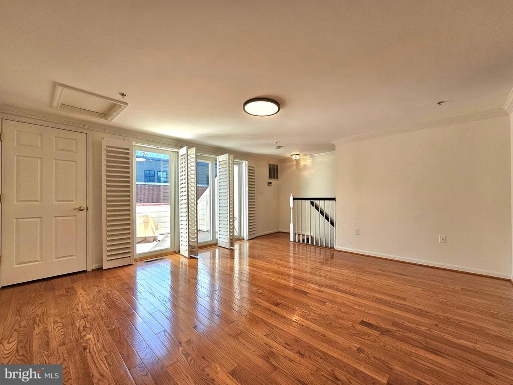 315 HEARTHSTONE MEWS