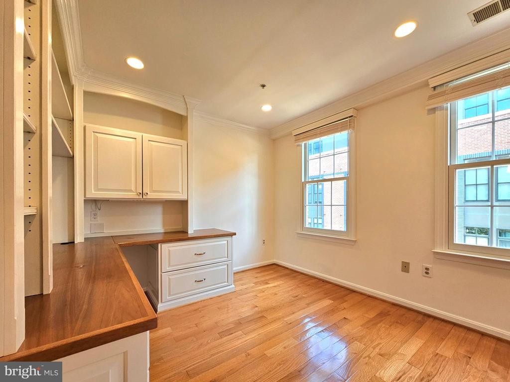 315 HEARTHSTONE MEWS