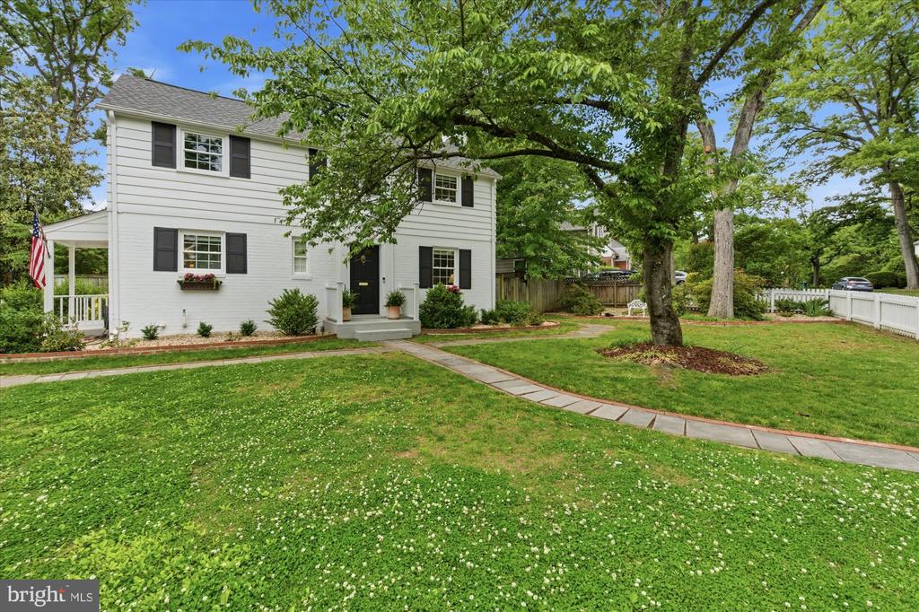 900 CHALFONTE DRIVE