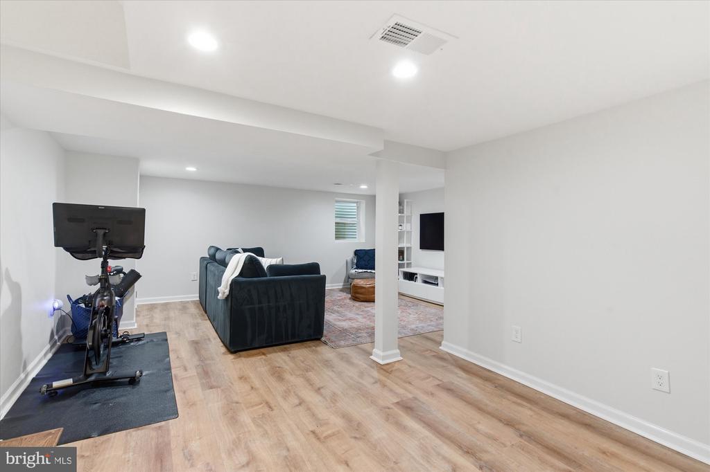 900 CHALFONTE DRIVE